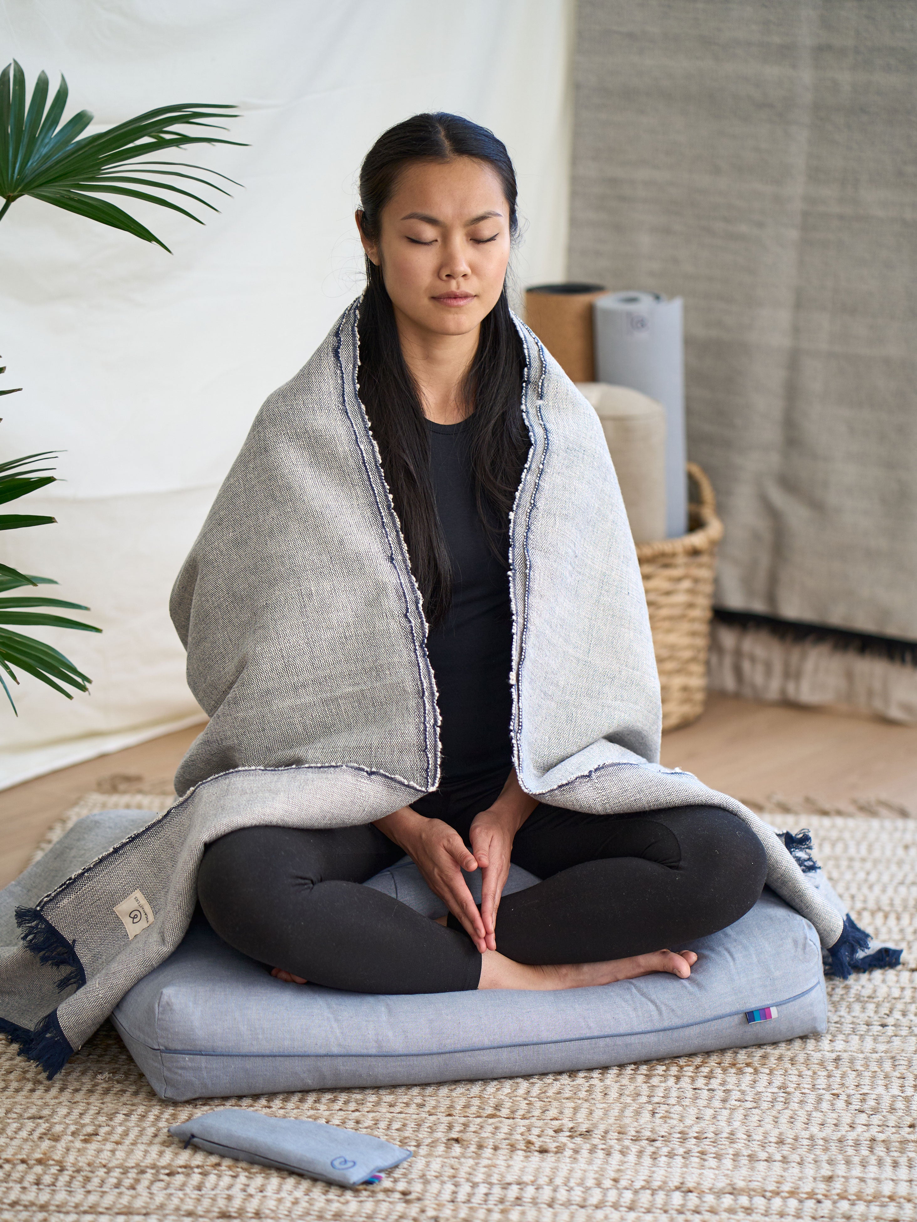 Organic Cotton Zabuton Meditation Cushion - Comfortable & Eco-Friendly Yoga Pillow for Meditation, Zen, and Home Decor