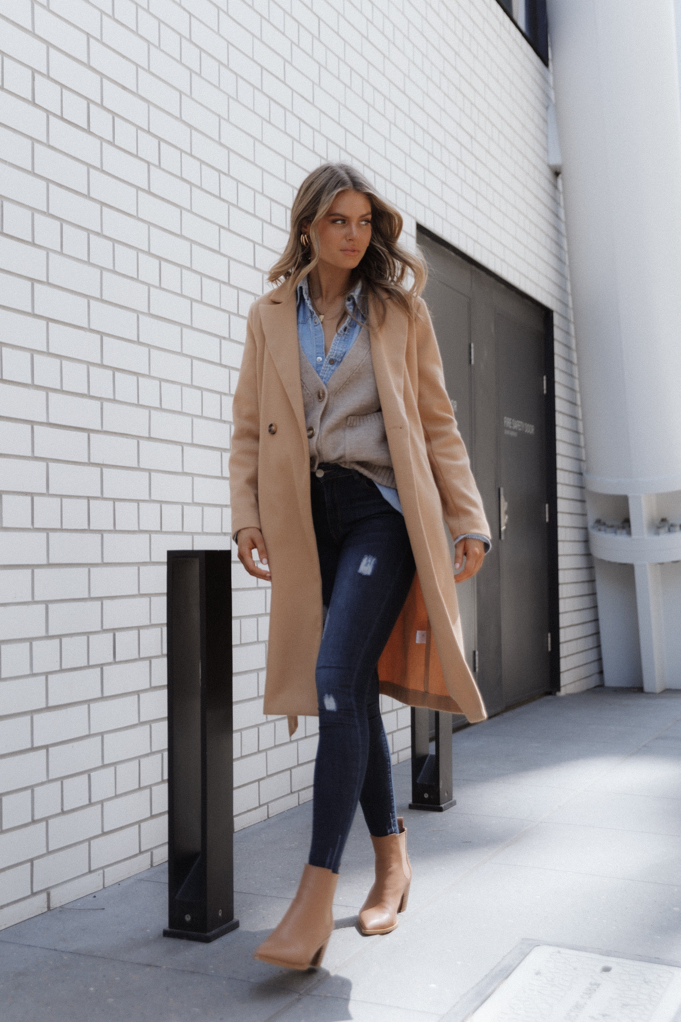 Premium Camberwell Coat in Tan - Stylish & Warm Winter Outerwear for Men & Women | Perfect for Outdoor Adventures, City Commutes & Casual Wear
