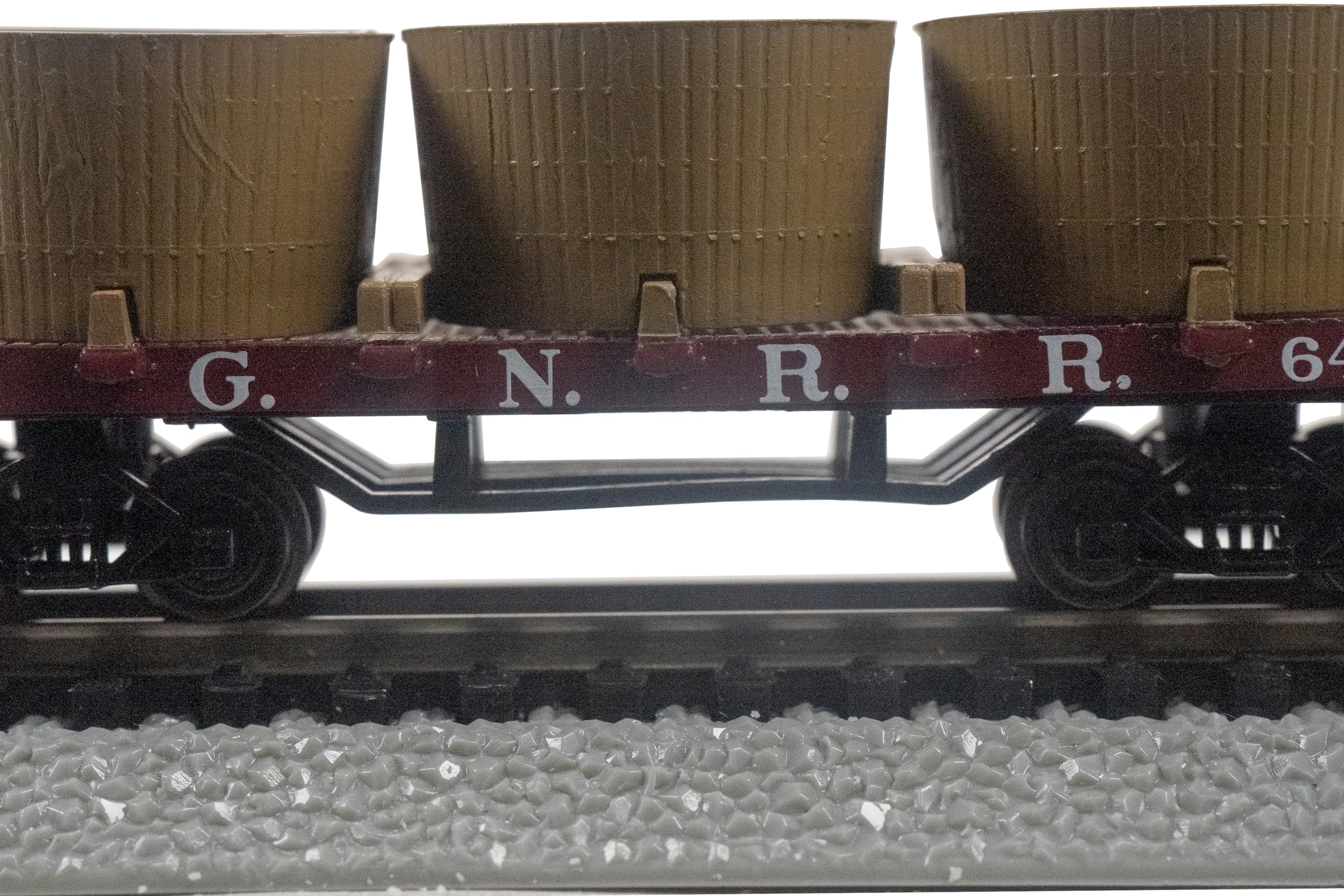 Bachmann Trains Old-Time Water Tank Car Great Northern N Scale Model Train - Perfect for Model Railroad Layouts and Collectors