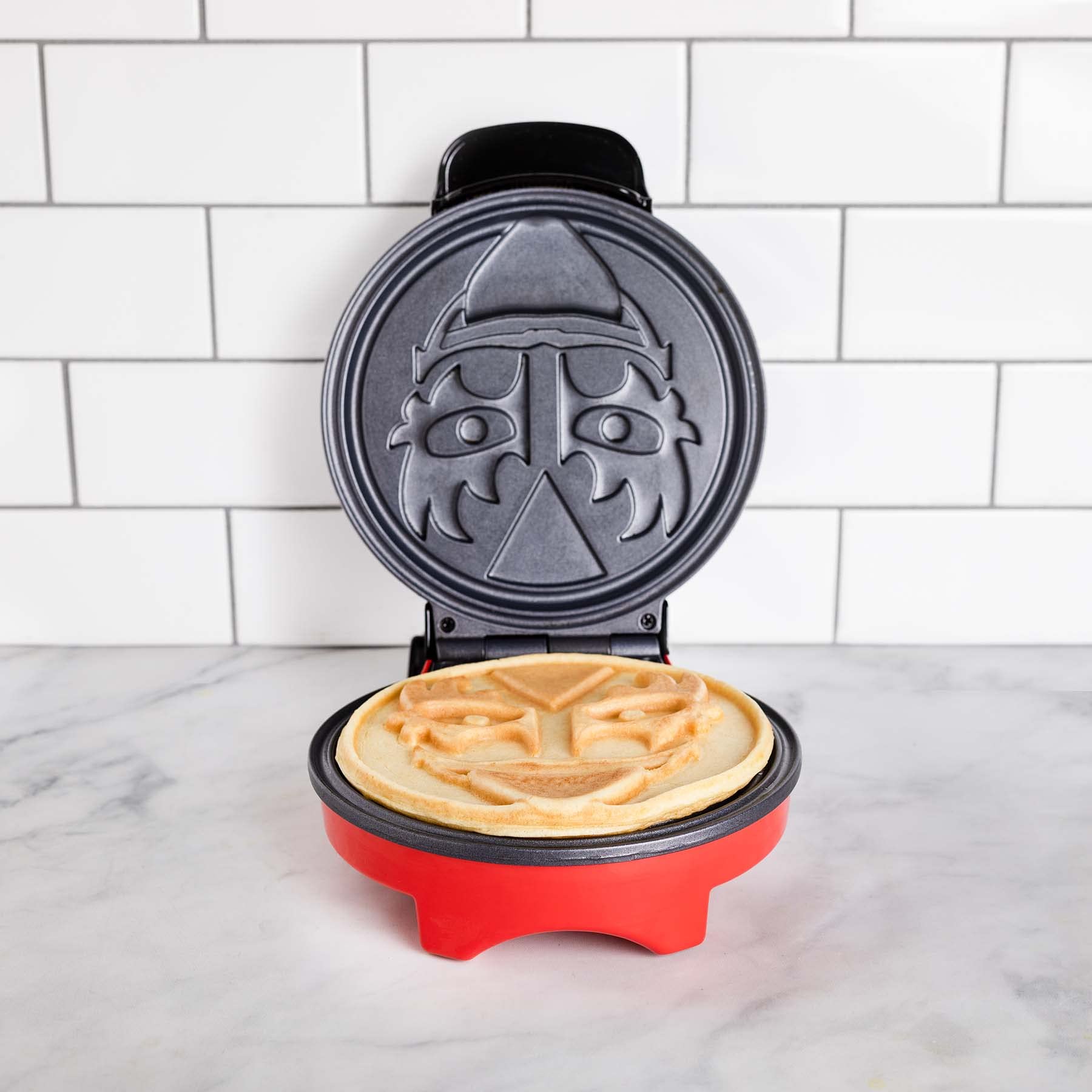Uncanny Brands KISS Demon Waffle Maker - Official KISS Army Themed Breakfast Appliance for Fans | Perfect for Halloween Parties, Rock-Themed Events & Gift Giving
