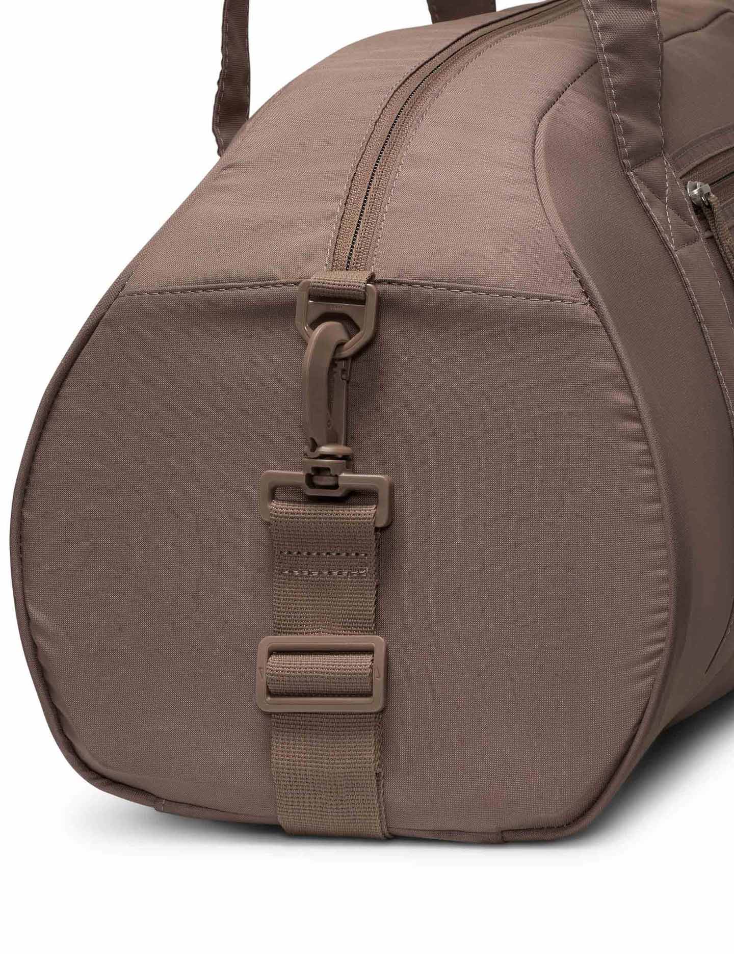 Premium Gym Club Duffel Bag - Mink Brown & White - Large Sports Tote for Workout, Travel & Weekend Getaways