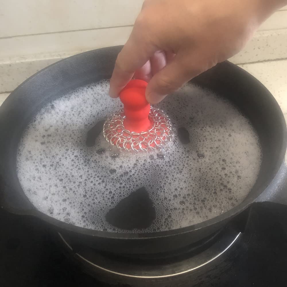 **316 Stainless Steel Chainmail Scrubber with Silicone Handle – Cast Iron Cleaner for Grill Pans, Skillets, Woks & Bakeware – Ergonomic, Dishwasher Safe – Scrubber, Scraper & Towel Set (Red) – Perfect for Outdoor Grilling, Camping & Kitchen Cleaning**