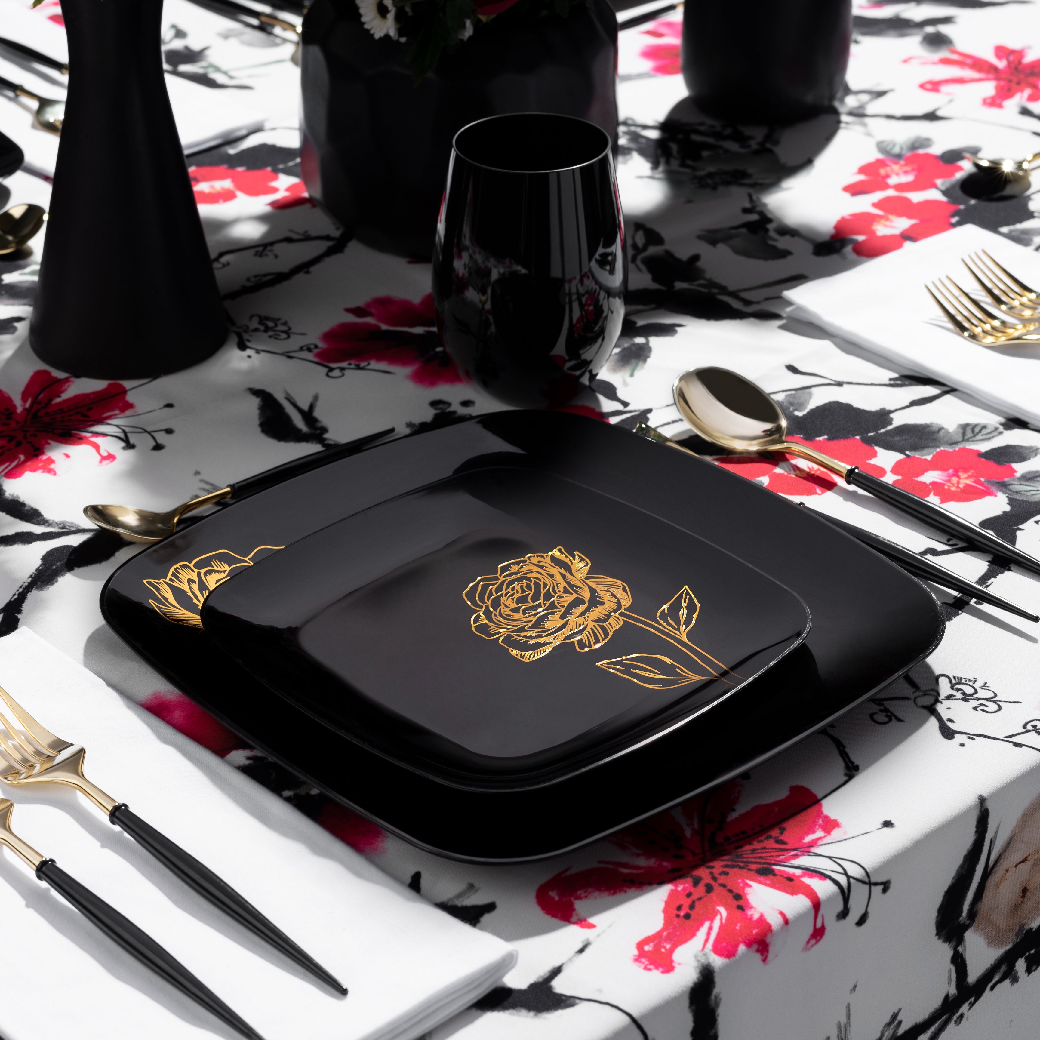 32-Piece Black & Gold Square Plastic Dinnerware Set - 16 Place Settings - Shatterproof Party Plates & Cups - Perfect for Weddings, BBQs, and Outdoor Events