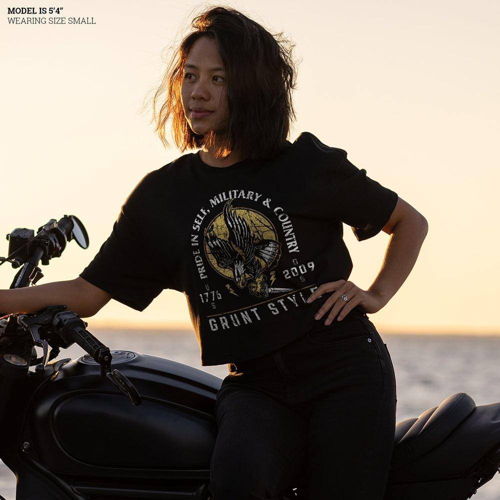 Women's Oversized Cropped T-Shirt - War Eagle Graphic Tee in Black | Casual Streetwear & Game Day Outfit for Auburn Fans