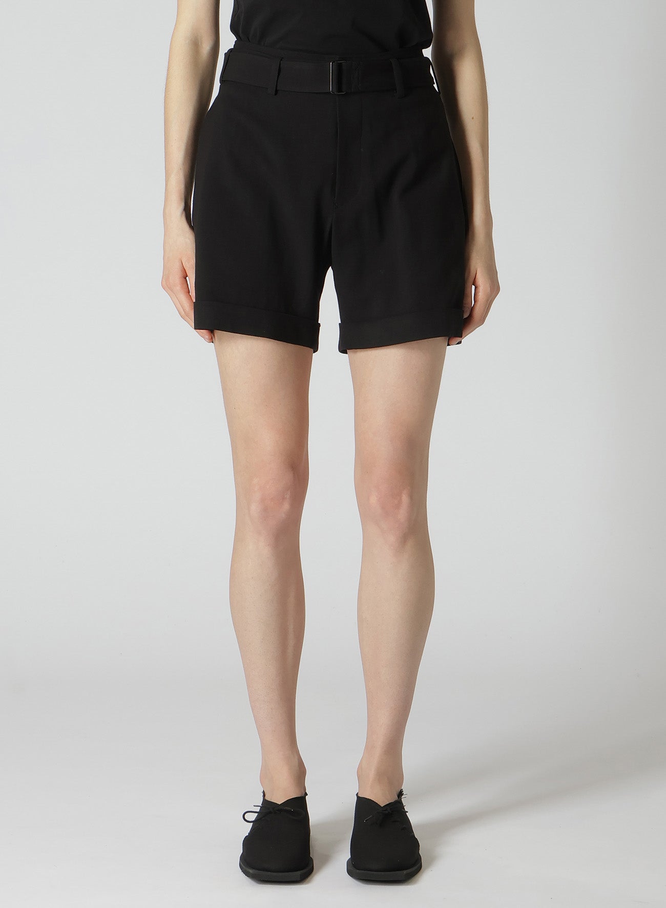 Damaged Gabardine Belted Short Pants for Men & Women - Stylish Casual Wear for Summer, Travel & Outdoor Activities