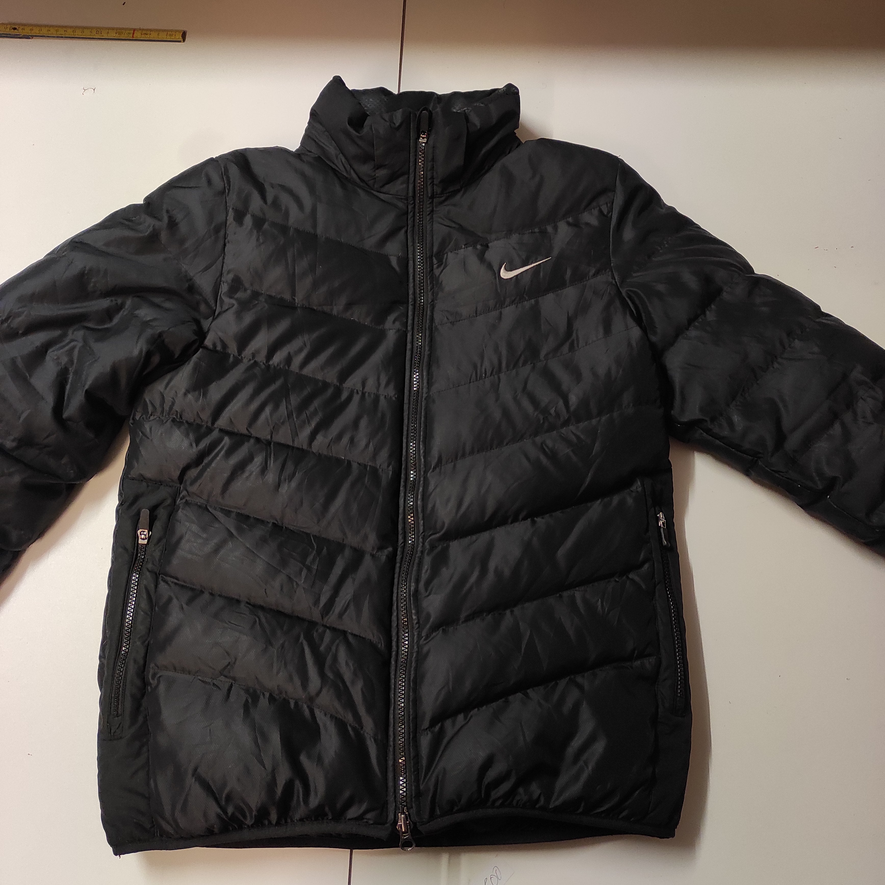 Nike Men's Down Jacket - Lightweight Warm Winter Coat, Black, Size M & L - Perfect for Outdoor Activities, Skiing, and Cold Weather