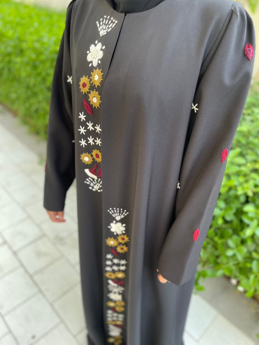 Elegant Black Open Abaya with Vertical Floral Embroidery - Modest Muslim Dress for Women, Perfect for Prayer, Mosque & Special Occasions