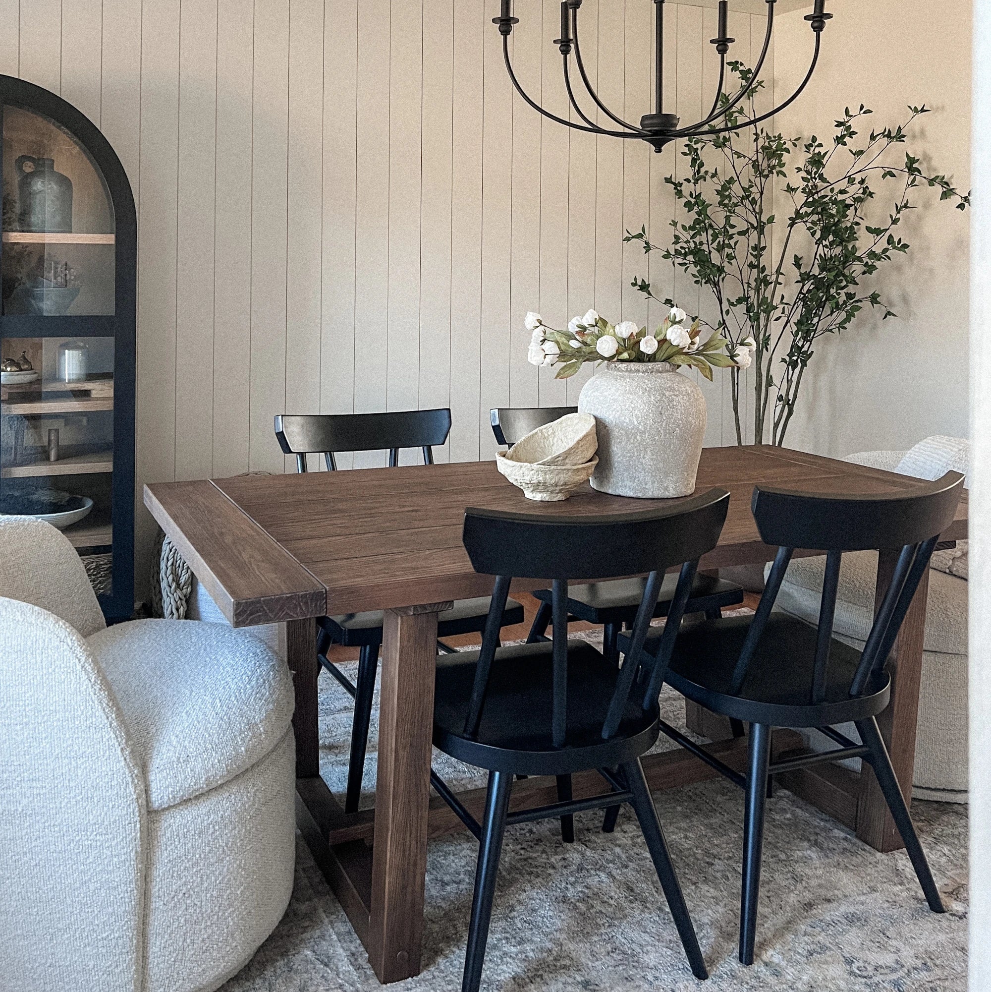 Customizable Cascais 72-Inch Modern Dining Table - Extendable Wooden Table for 8-10 People - Perfect for Family Gatherings & Dinner Parties