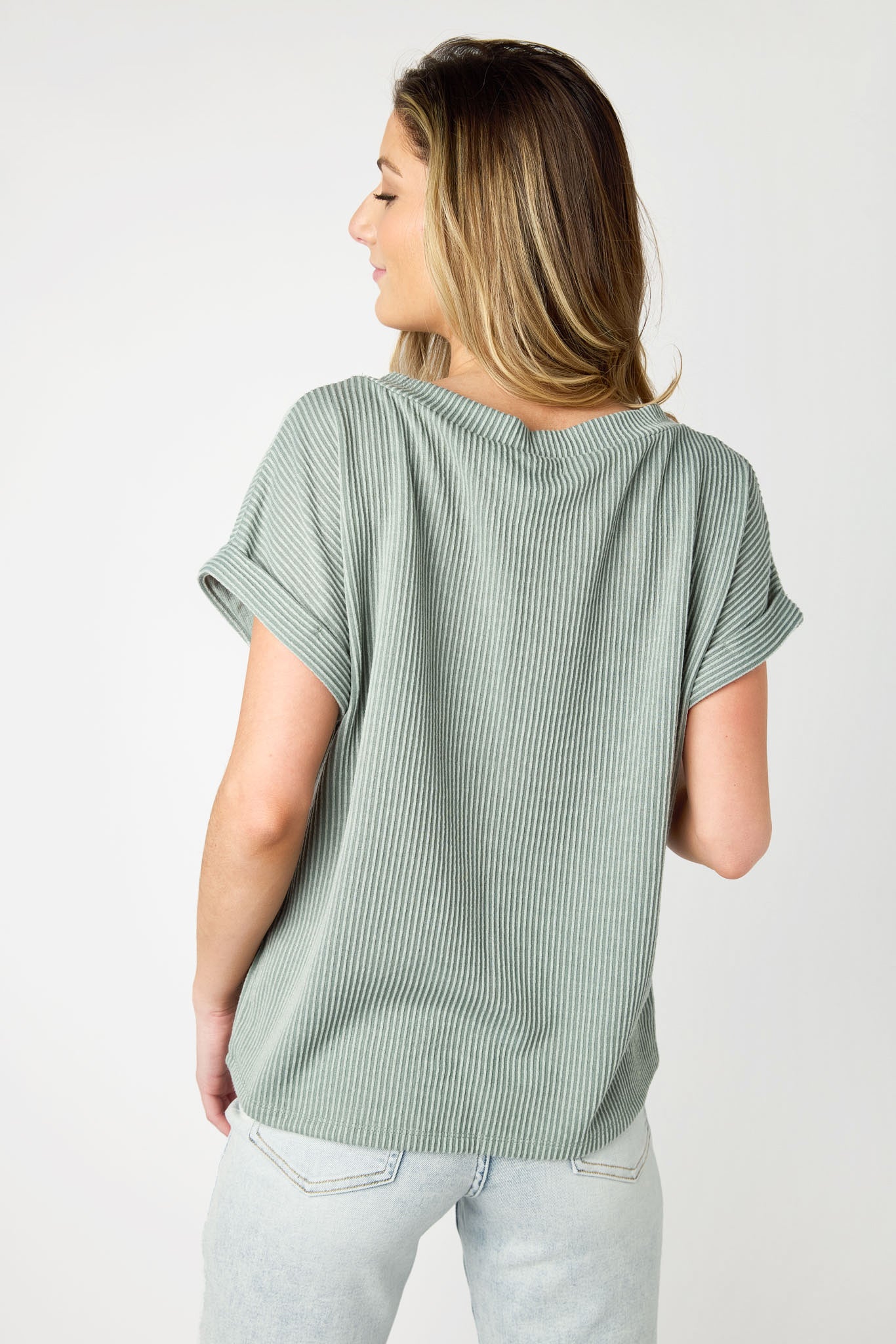 Stylish Ribbed Short Sleeve V-Neck T-Shirt for Women - Soft & Comfortable Casual Top for Everyday Wear, Outings & Layering