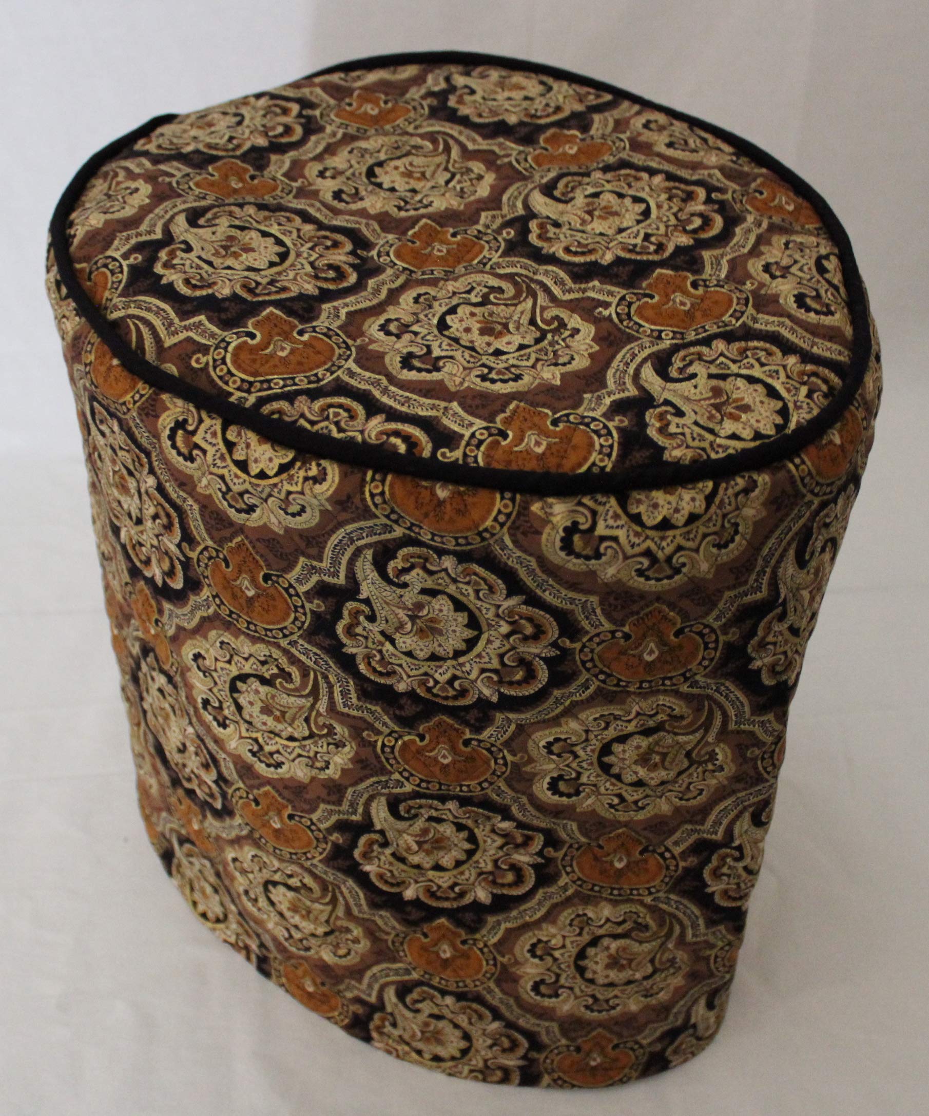 Quilted Slow Cooker Cover for 8Qt Oval Crock Pot - Black Paisley Design | Insulated Cooking Accessory for Kitchen, Potluck & Holiday Meals