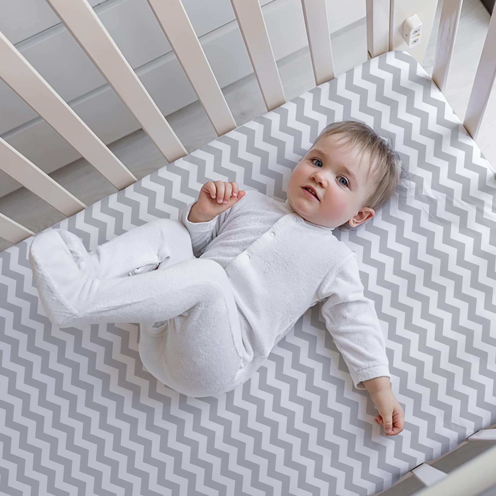 GLLQUEN 4-Pack Baby Moses Basket Fitted Sheets - 100% Microfiber, OEKO-TEX Certified, Soft & Breathable Crib Bassinet Sheets for Newborns (Boy & Girl) - Easy Care, Wrinkle Resistant | Perfect for Nursery, Travel & Cozy Naptime