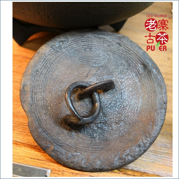 Authentic Japanese Kyoto Tetsubin Iron Teapot - Kigoshi San'emon 6th Generation Handcrafted Cast Iron Kettle with Traditional Itome Technique | Perfect for Tea Ceremonies, Home Decor & Gift Giving