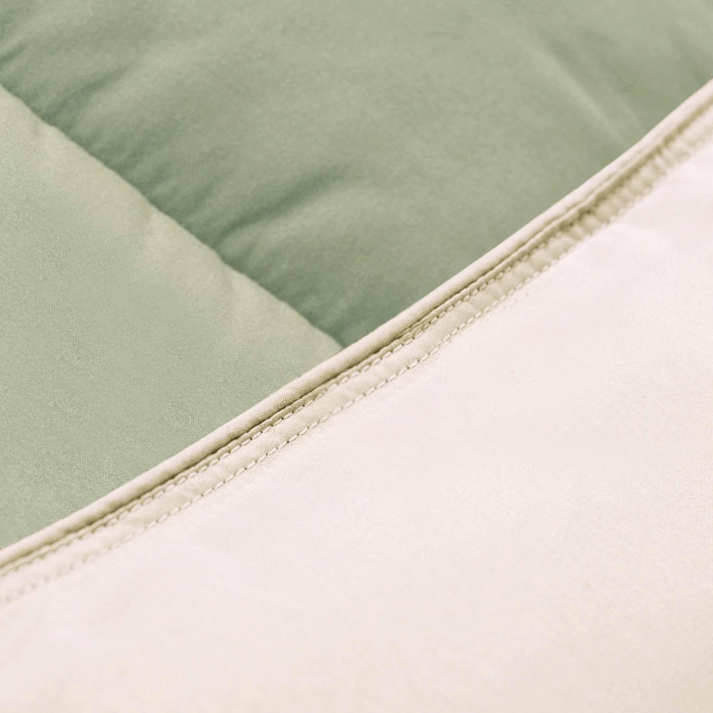 Luxury Brushed Microfiber Reversible Down Alternative Comforter - All-Season Hypoallergenic Bedding for Queen/King Size Beds - Perfect for Cozy Nights & Guest Rooms