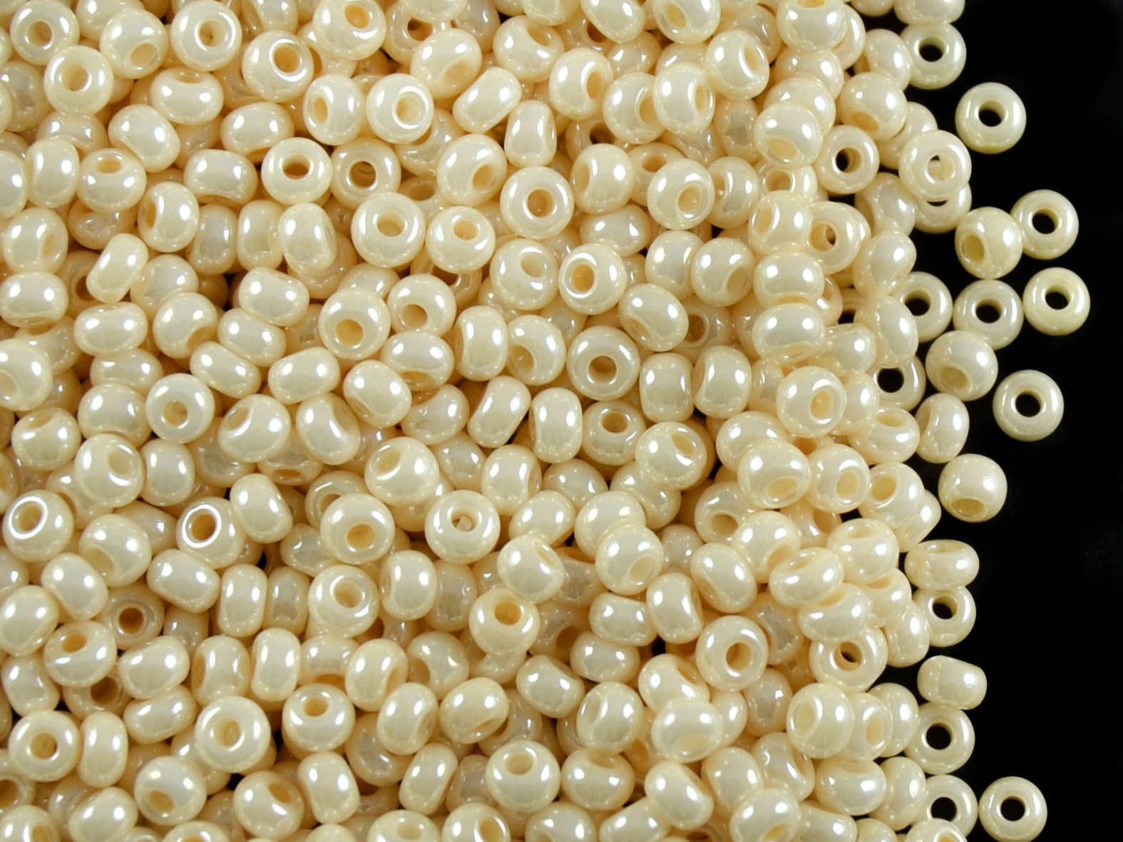 Czech Glass Seed Beads 0.7oz (20g) Rocailles - 750pcs Beige Luster for Jewelry Making