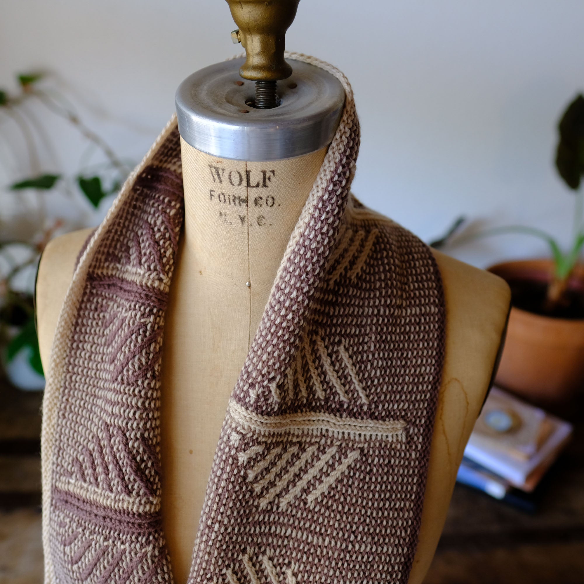 AVFKW x Mary Martin Weathered Wood Cowl - Handcrafted Rustic Home Decor for Farmhouse, Cottage & Cabin Style - Perfect for Fireplace Mantel, Bookshelf & Entryway Display