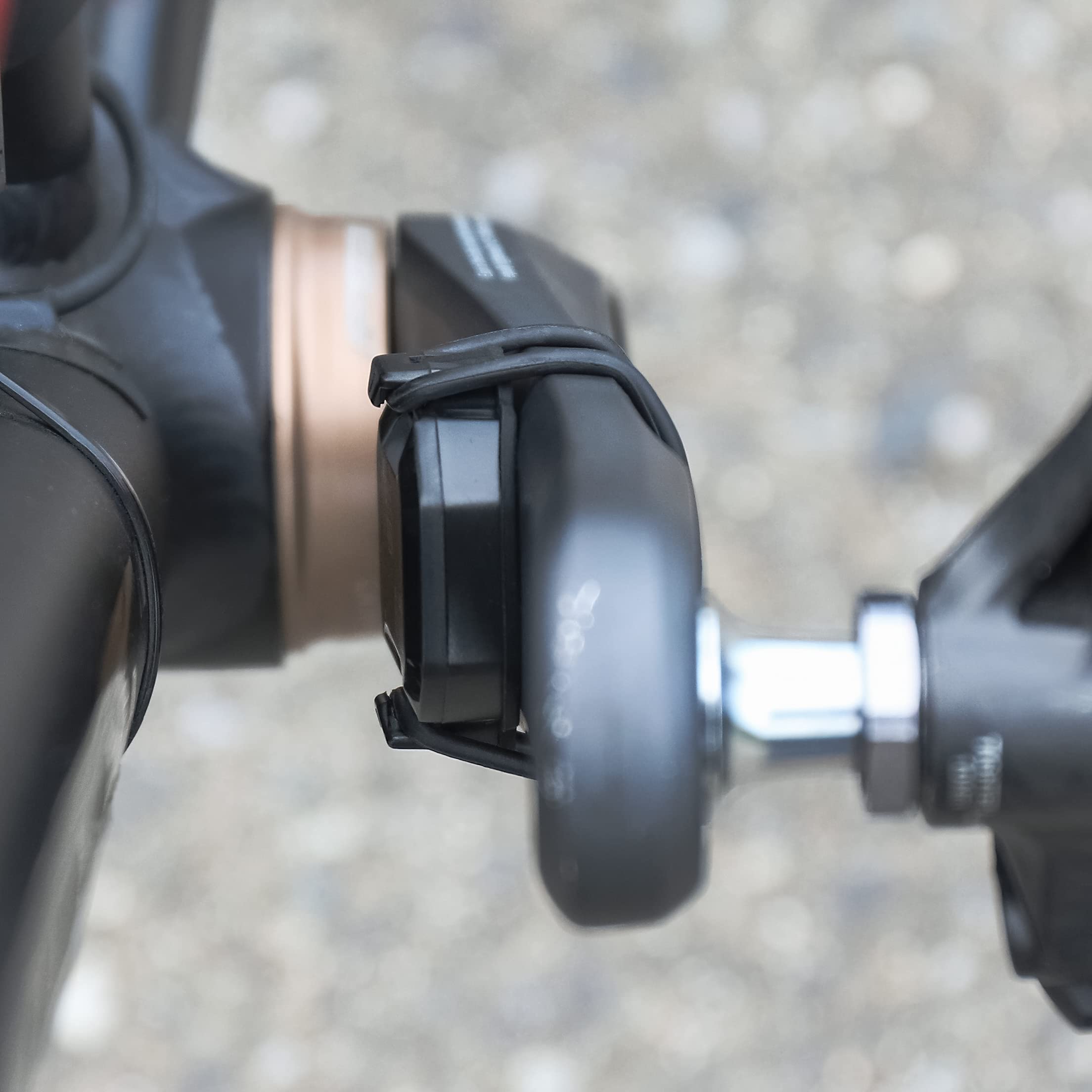 CATEYE Padrone Digital Wireless Bike Computer with Bluetooth - Track Speed, Distance & Route for Road & Mountain Biking
