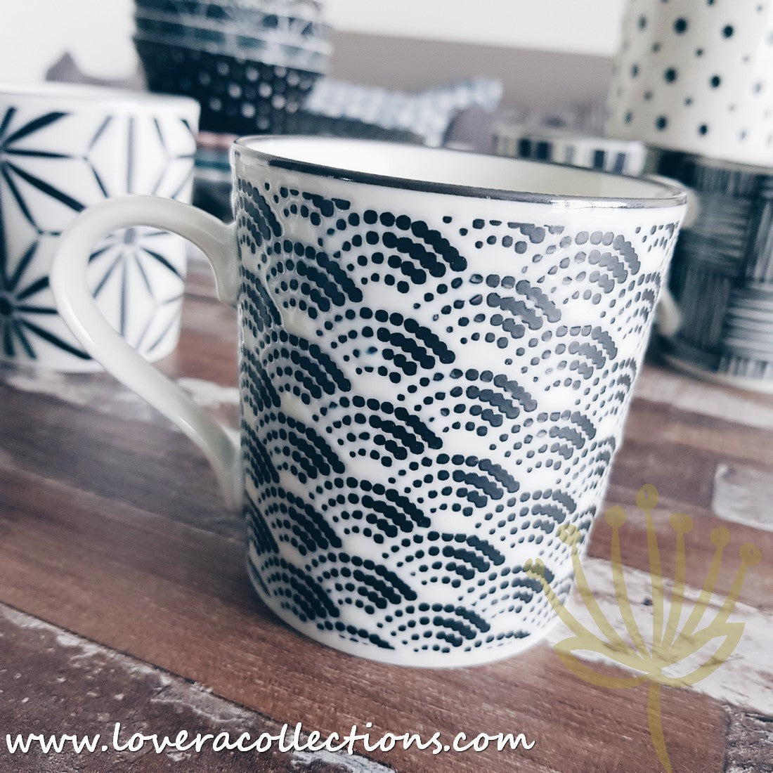 Awasaka Black & White Modern Waves Dinnerware Set - 16-Piece Porcelain Plates & Bowls for Stylish Dining - Perfect for Dinner Parties, Restaurant-Style Meals & Home Decor
