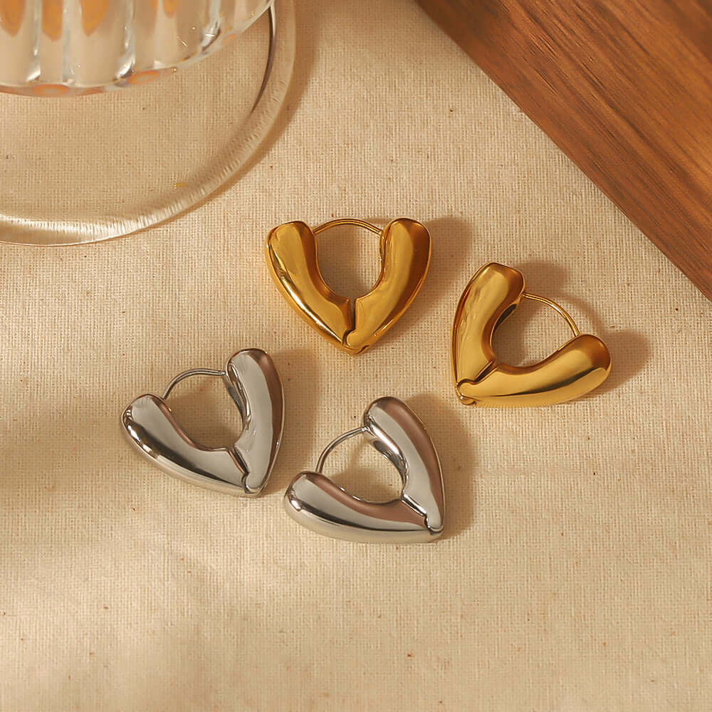 TE6472 Simple Metallic Trillion Huggie Hoop Earrings - Minimalist Everyday Jewelry for Women, Perfect for Work, Date Night & Casual Outfits