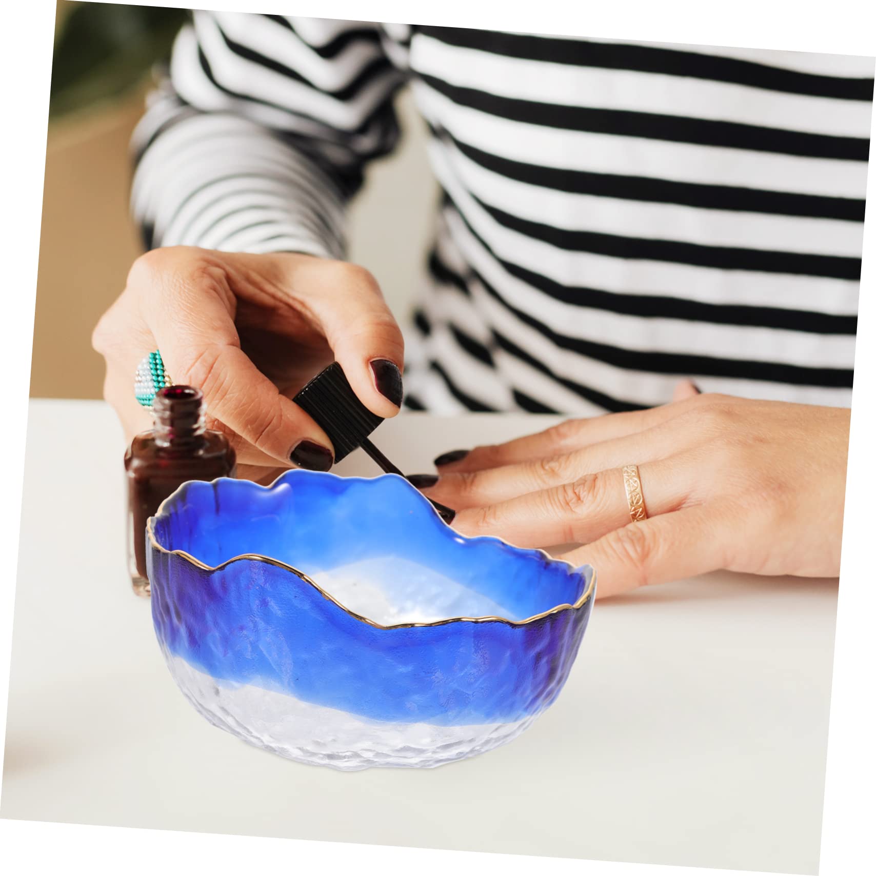 FOMIYES Professional Nail Soaking Bowl for Manicure & Pedicure - Nail Art Treatment Soak Off Bowl with Lid, Salon Quality Manicure Supplies for Home & Professional Use - Perfect for Gel Polish Removal, Acrylic Nails & DIY Nail Care