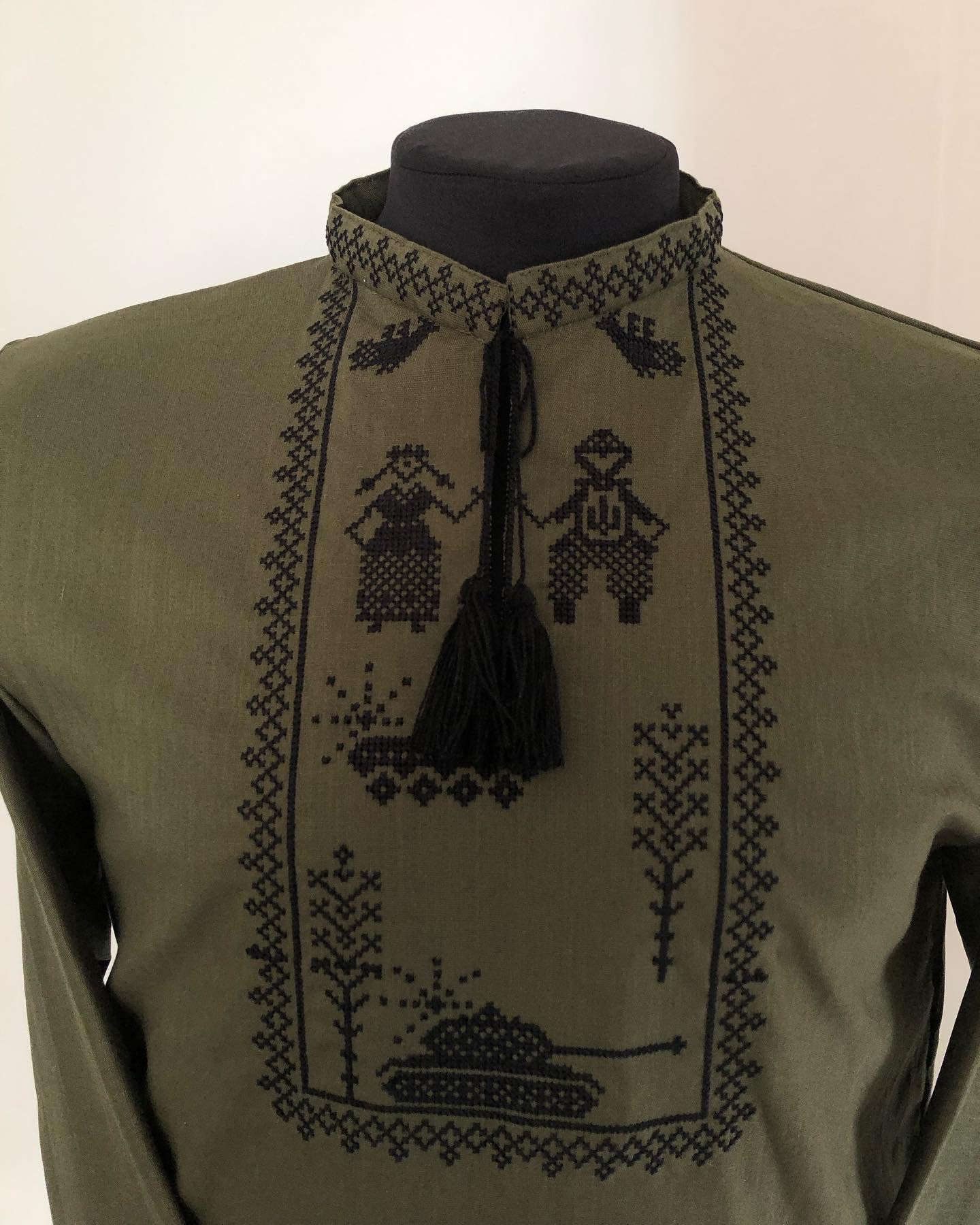 Embroidered Linen Shirt for Men - Military Style Khaki Vyshyvanka with Tank Design | Traditional Ukrainian Ethnic Shirt (Size L) | Perfect for Cultural Events, Cosplay & Patriotic Outfits