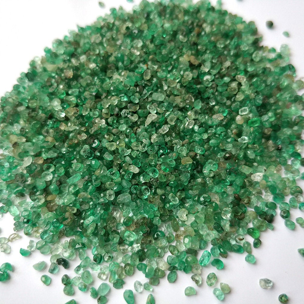Natural Green Colombian Emerald Gemstone Rough & Scrap Pieces - Wholesale Lot Under 2.5mm (50.00cts) - May Birthstone, Fine Quality Mineral Specimens for Jewelry Making, Wire Wrapping & Crystal Healing