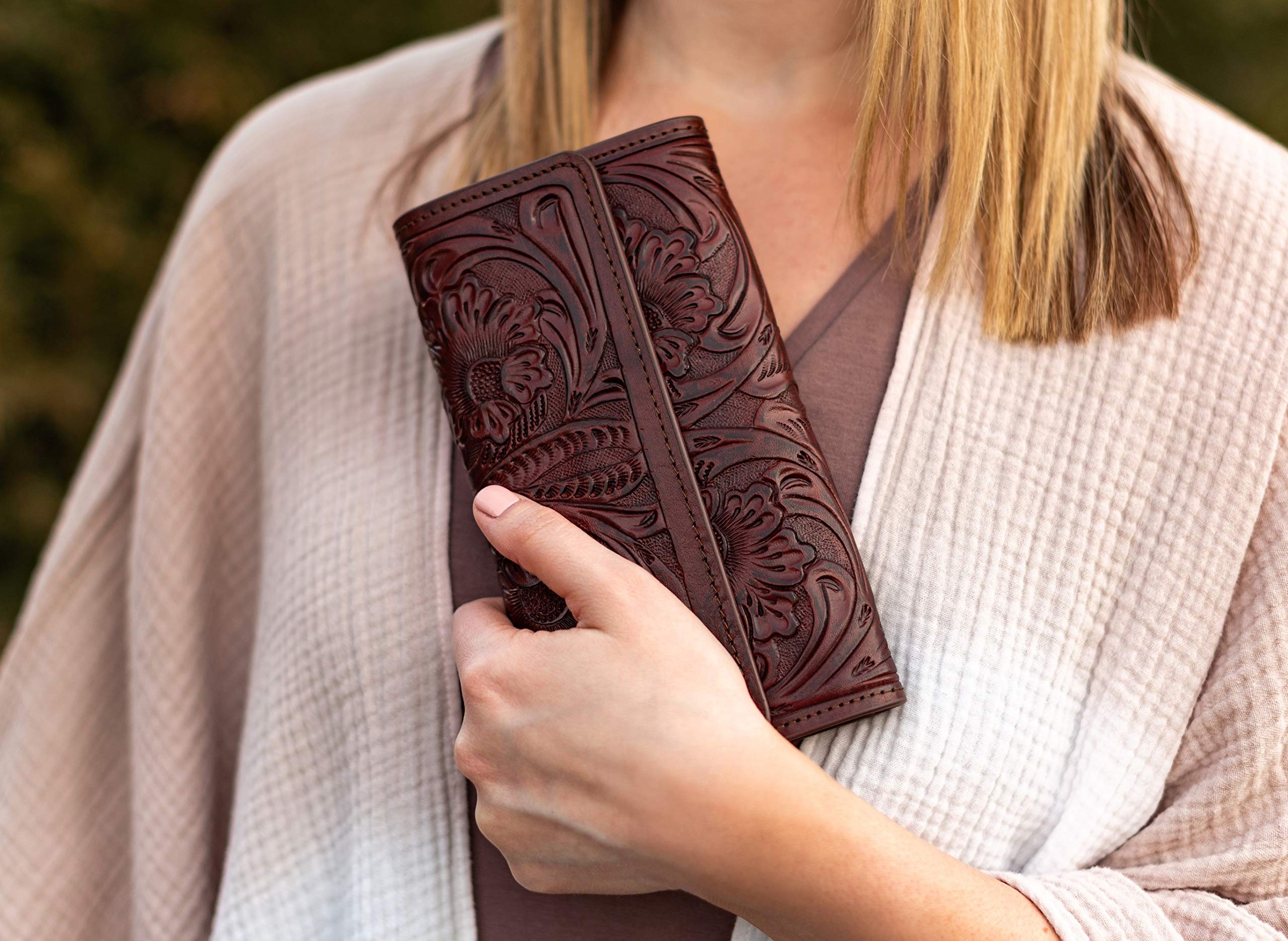 Mauzari Geneva Women's Tooled Leather Wallet - Genuine Leather RFID Blocking Bifold Wallet for Women (Parota Brown) - Perfect for Everyday Use, Travel & Gift Giving