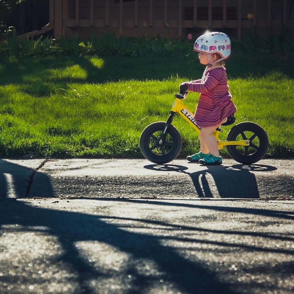 Strider 12 Sport Balance Bike for Kids - Lightweight Aluminum Frame, Adjustable Seat & No Pedals - Perfect for Toddler Learning to Ride, Outdoor Play & Backyard Fun