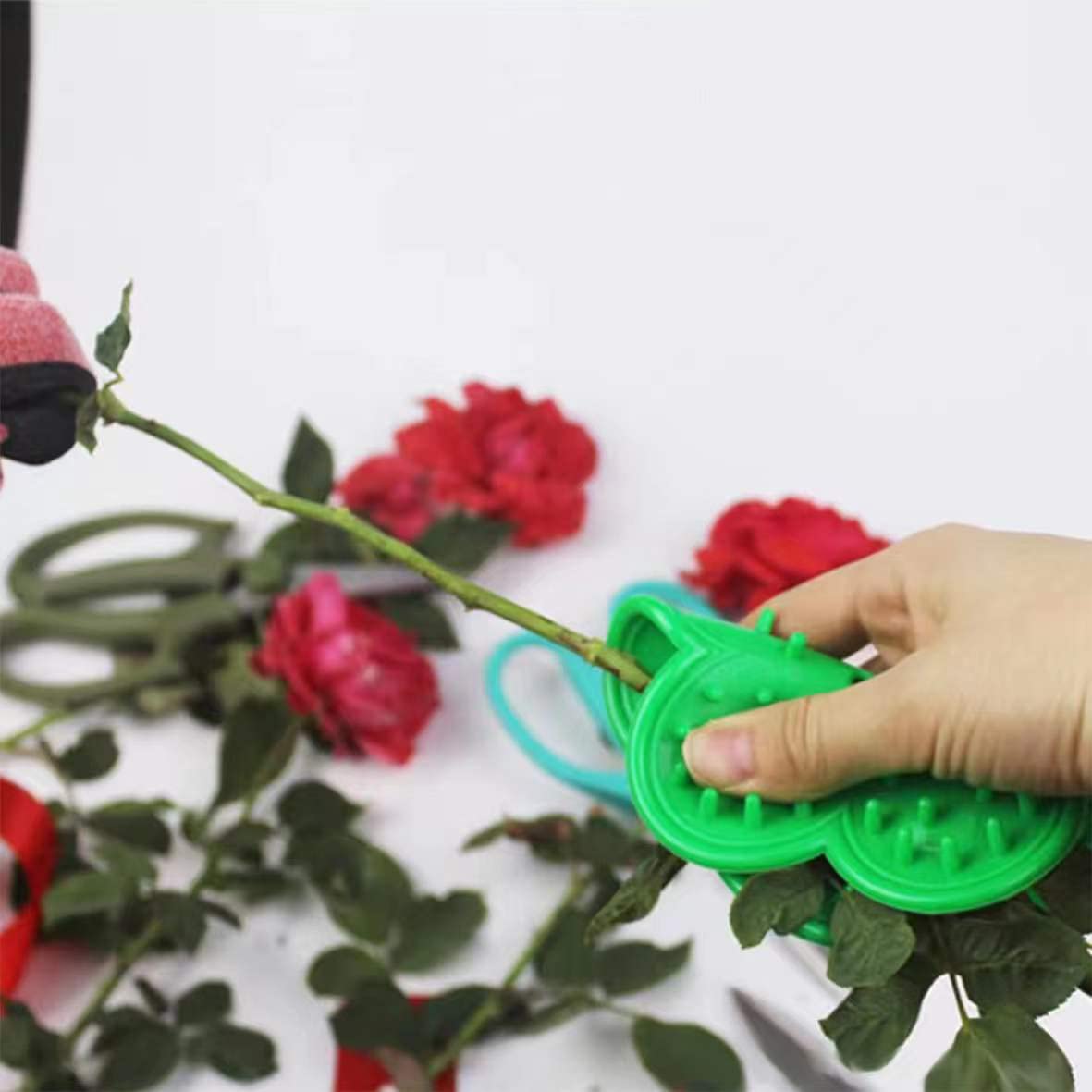 QMARK 3 Pcs Thorn Leaf Stripper Tool Set - Rose Stem Stripper, Floral Thorn Remover & Pruning Forceps for Flower Arrangement - Perfect for Gardeners, Florists and DIY Bouquet Making