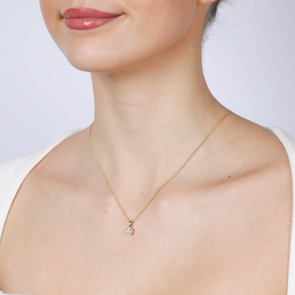 0.90 Ct Solitaire Cubic Zirconia Pendant Necklace in 9K Yellow Gold - Elegant Jewelry Gift for Women, Perfect for Weddings, Anniversaries & Special Occasions