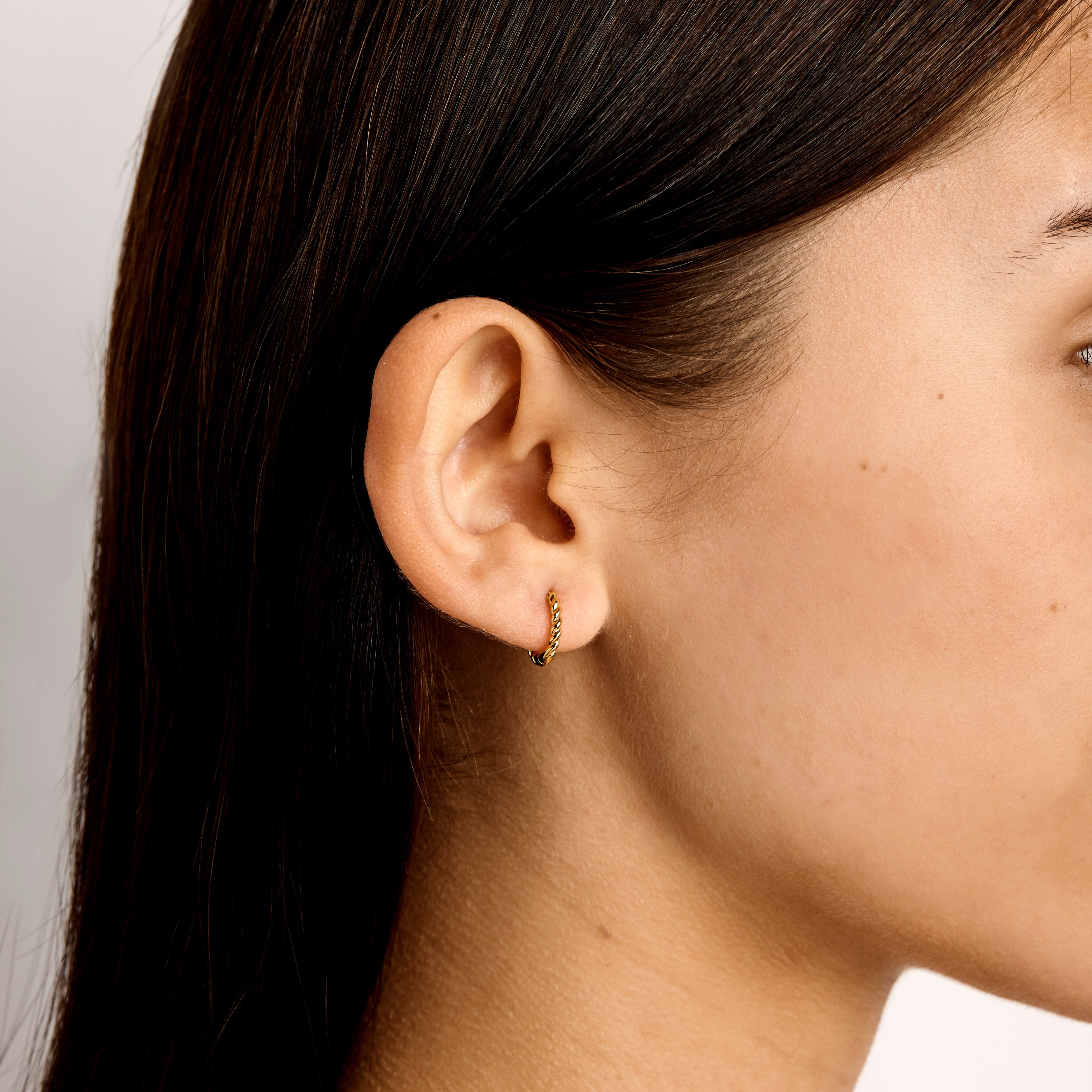 Rope Twist Gold Huggie Hoop Earrings for Women - Minimalist Dainty Everyday Jewelry - Perfect for Work, Date Night & Casual Outfits