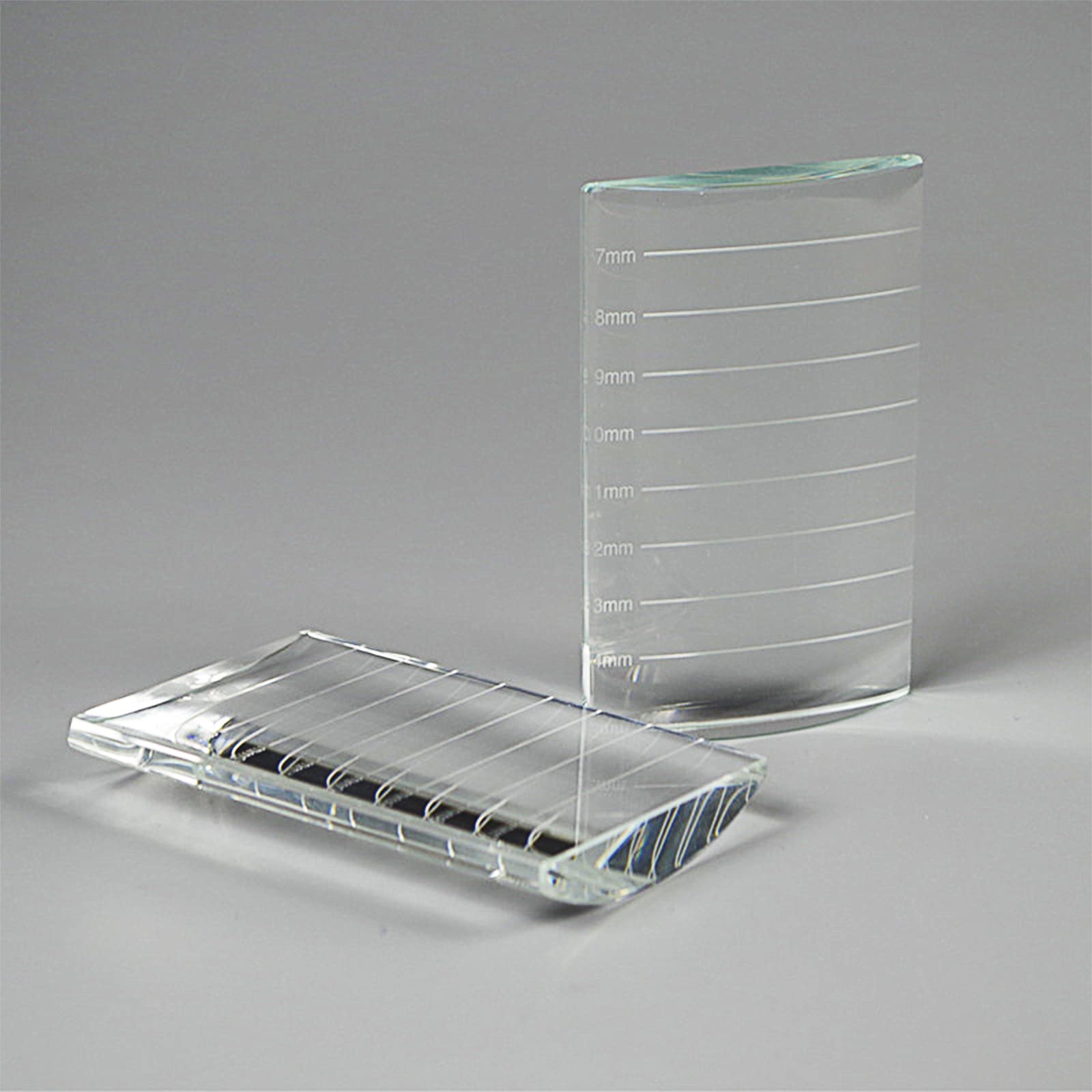 Professional U-Type Eyelash Extension Crystal Palette - Transparent Lash Holder Tray with Measurement Marks - False Eyelash Stand Plate for Makeup Artists & Salons - Perfect for Eyelash Extension Application & Beauty Display (1 Pack)