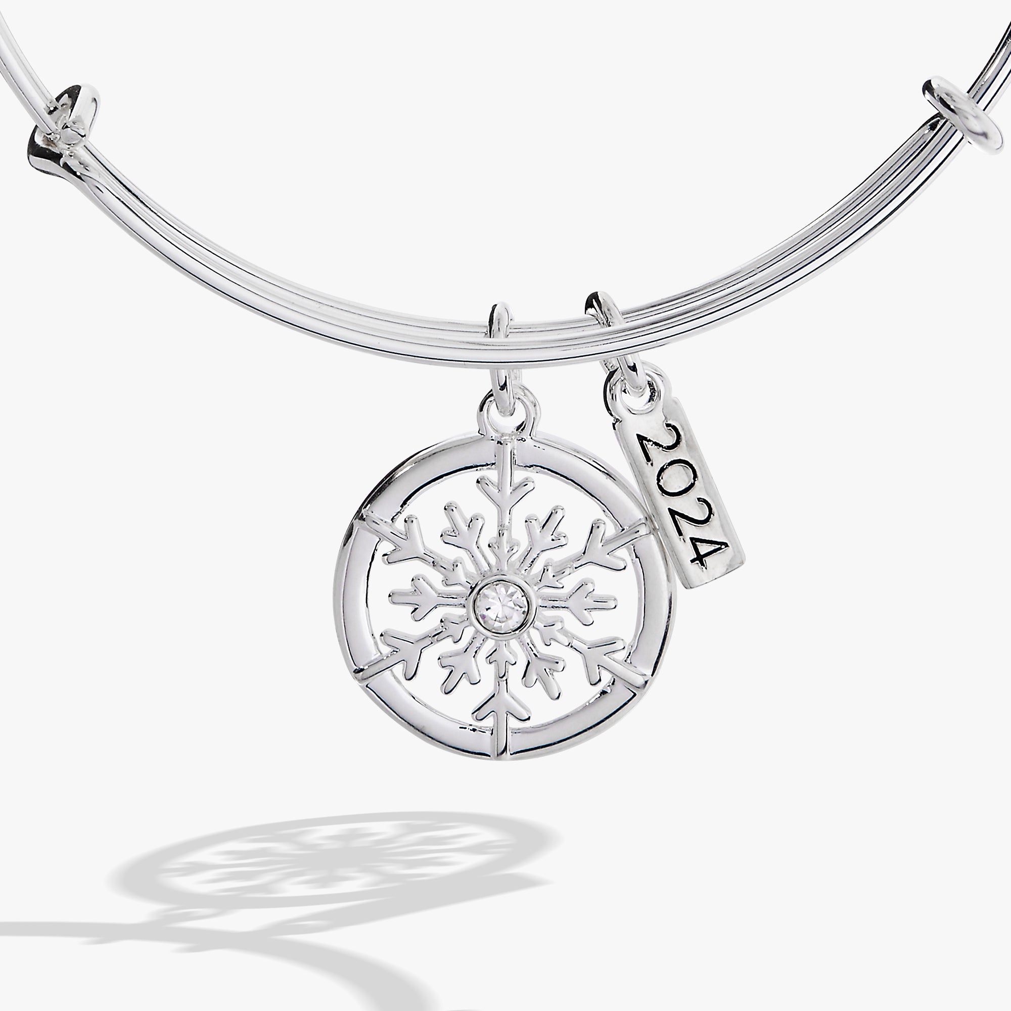 2024 Frosted Snowflake Charm Bangle Bracelet for Women - Elegant Winter Jewelry Gift for Christmas, Party & Holiday Outfits