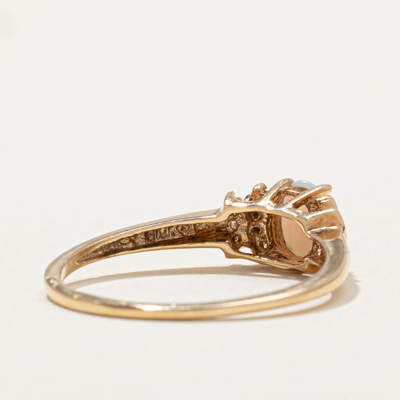 Elegant Oval Opal & Diamond Ring - 0.21ct Center Stone & 0.07ctw Accents - Size 8 - Perfect for Engagement, Anniversary & Special Occasion Gifts
