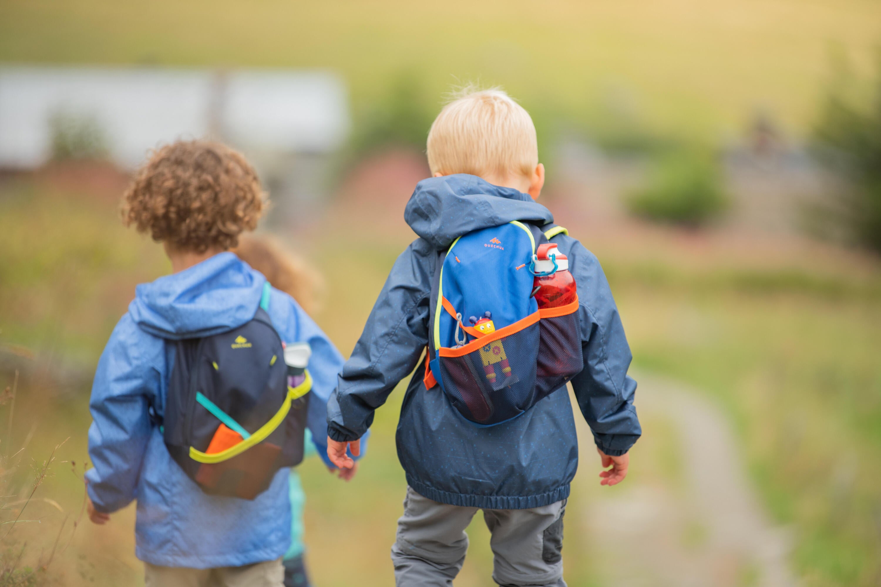 Quechua MH100 5L Kids Hiking Backpack - Lightweight Outdoor Daypack for Boys & Girls - Perfect for School, Camping & Adventure Travel