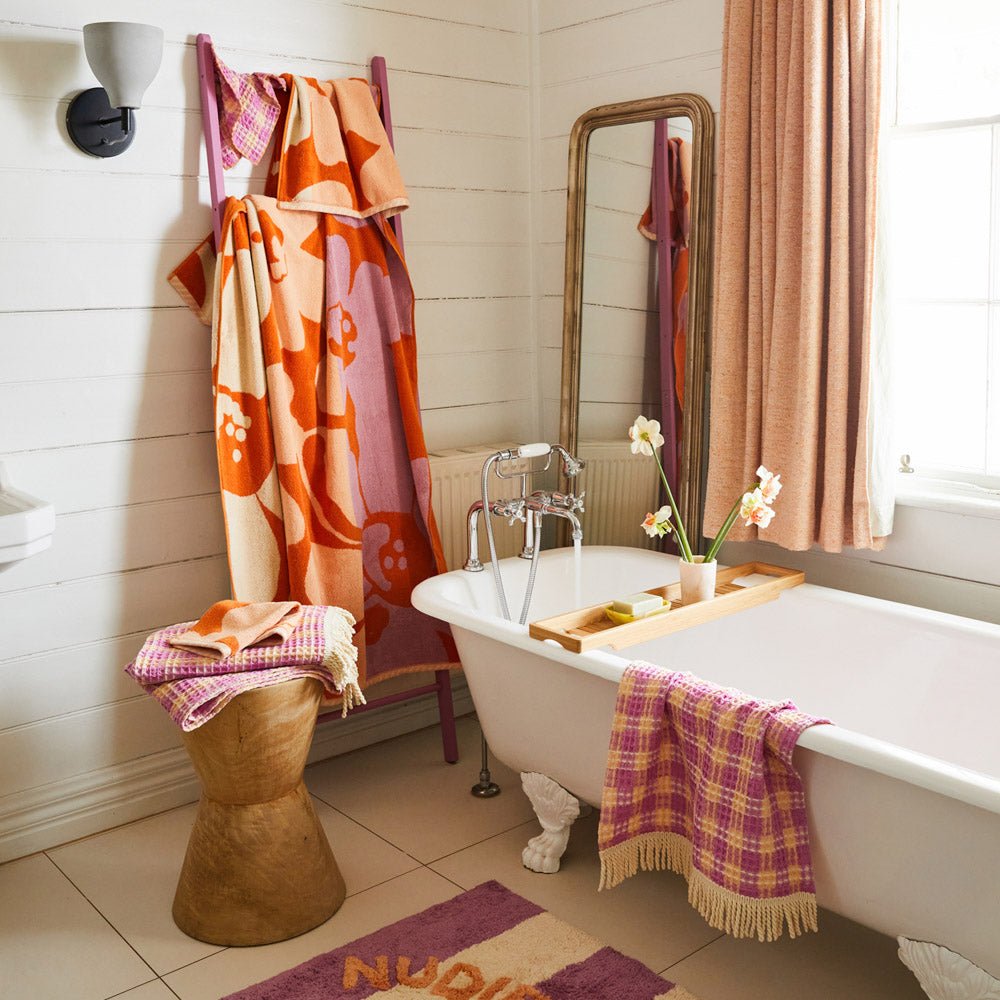 Premium Floral Hand Towel Set - Soft & Absorbent Cotton Kitchen Towels for Bathroom, Kitchen & Home Decor - Elegant Persimmon Design - Perfect for Gifts & Daily Use