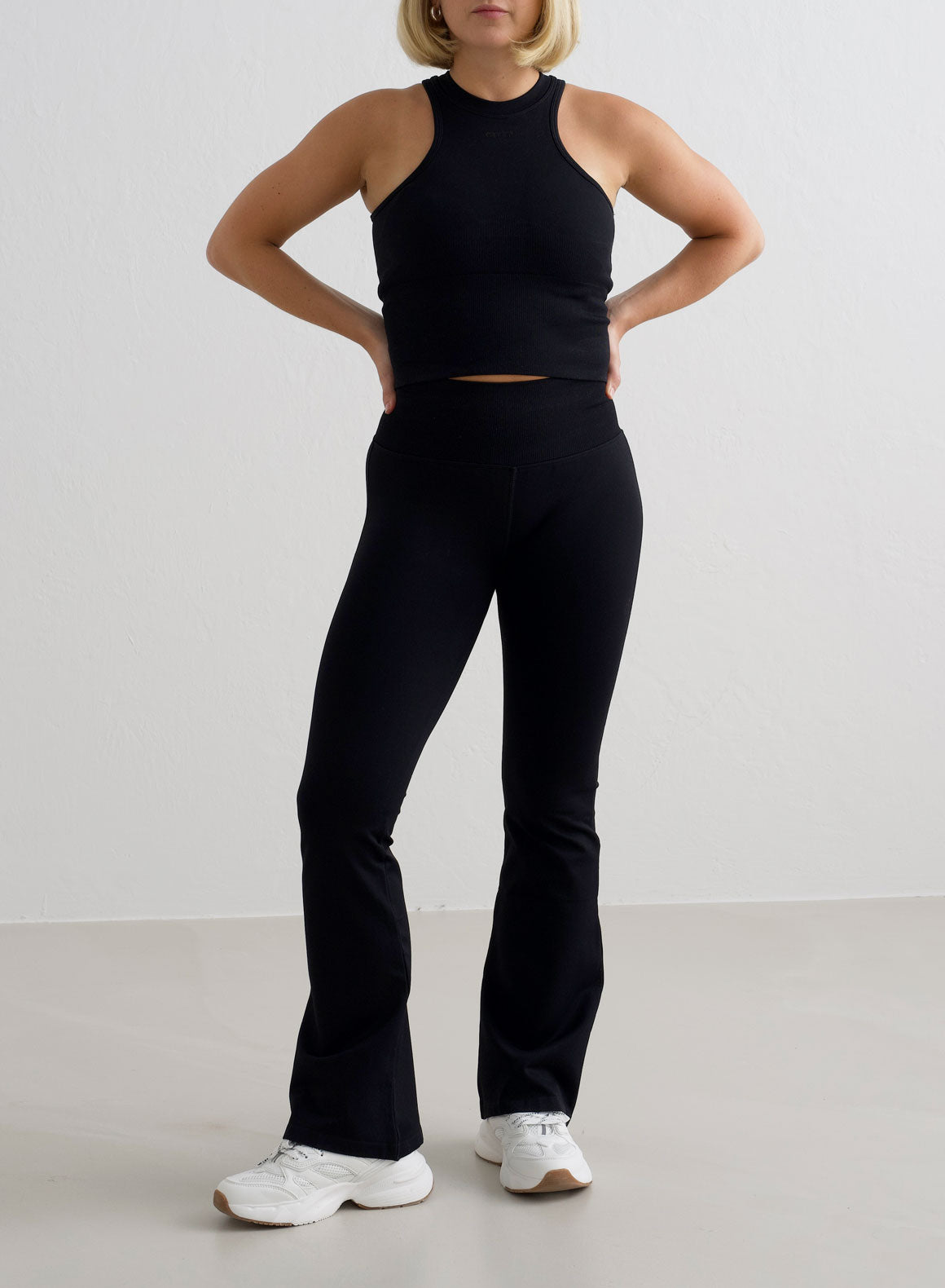 Black Seamless Flare Leggings for Petite Women - Comfortable Yoga Pants for Workout, Running & Everyday Wear