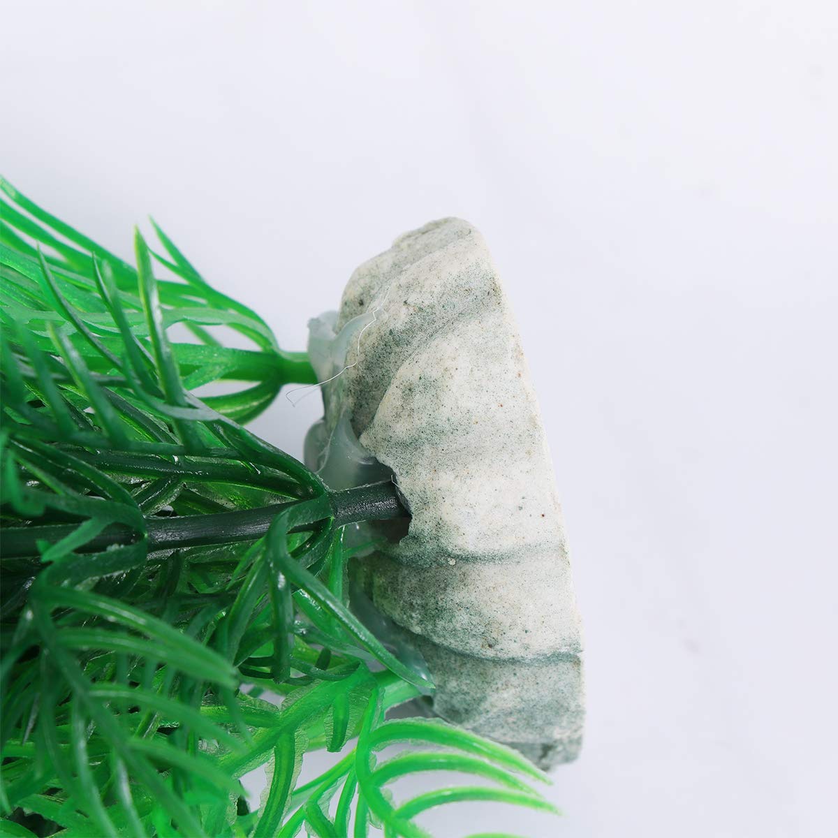 5 Pack Artificial Plastic Aquarium Plants - Green Underwater Decor for Fish Tank, Aquascaping & Home Decoration | Perfect for Freshwater & Saltwater Tanks