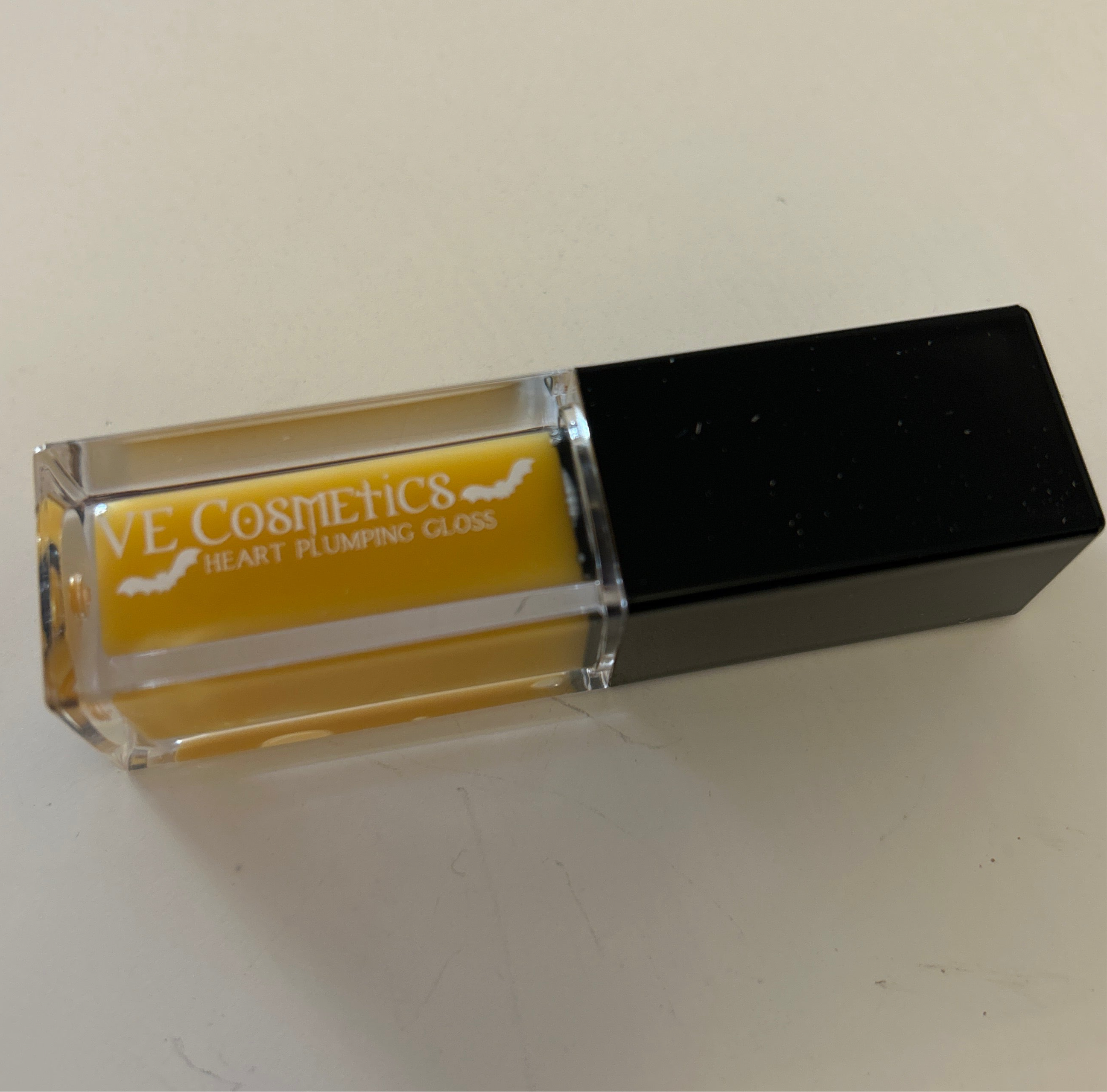 Best Heart Plumping & Hydrating Lip Gloss Oil - Moisturizing & Shiny Lip Treatment for Kissable Lips | Perfect for Date Night, Special Occasions & Everyday Wear