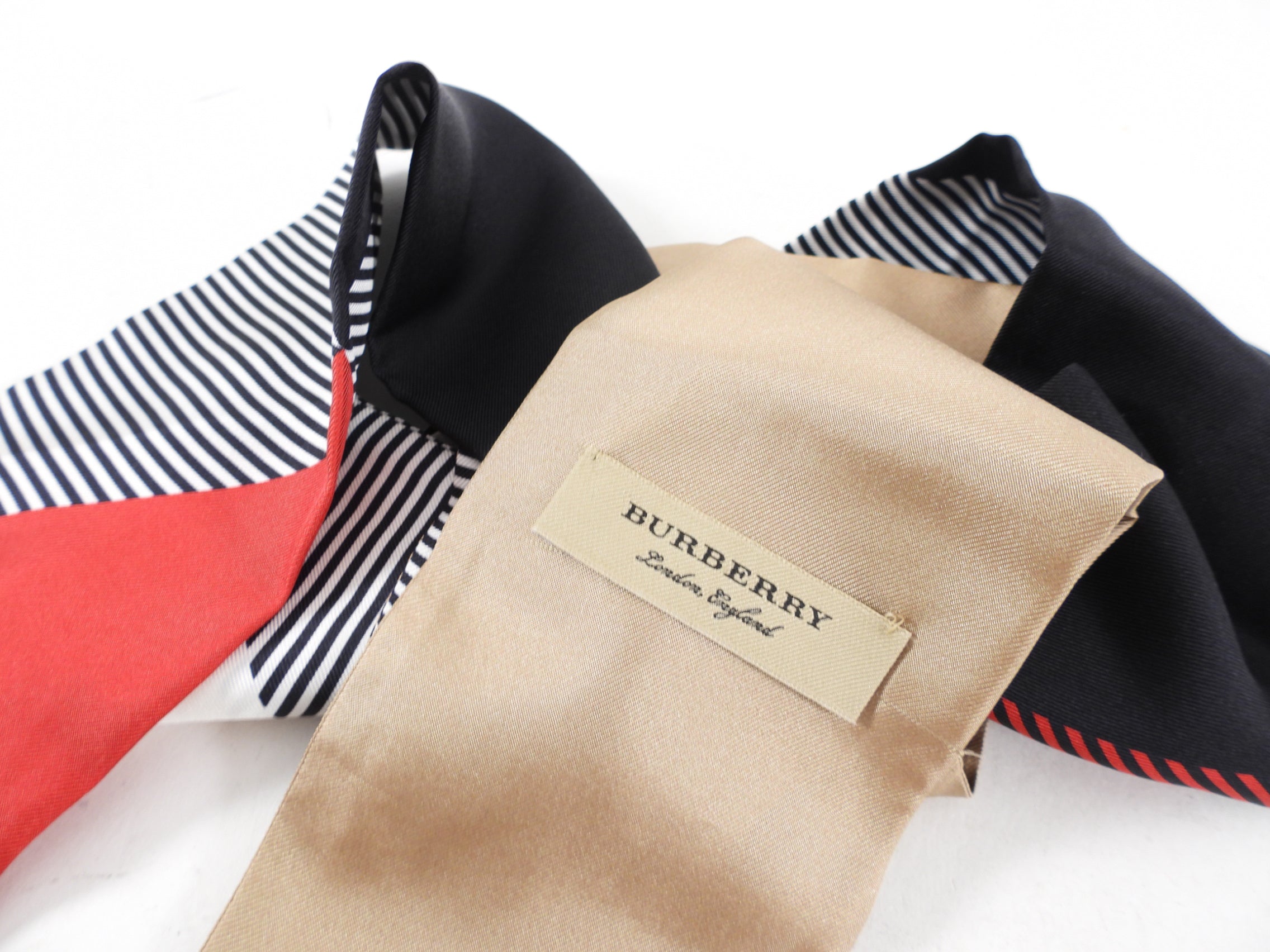 Burberry Red and Beige Silk Bandeau Scarf - Luxury Fashion Accessory for Women, Elegant Neck Wrap for Parties, Weddings & Special Occasions
