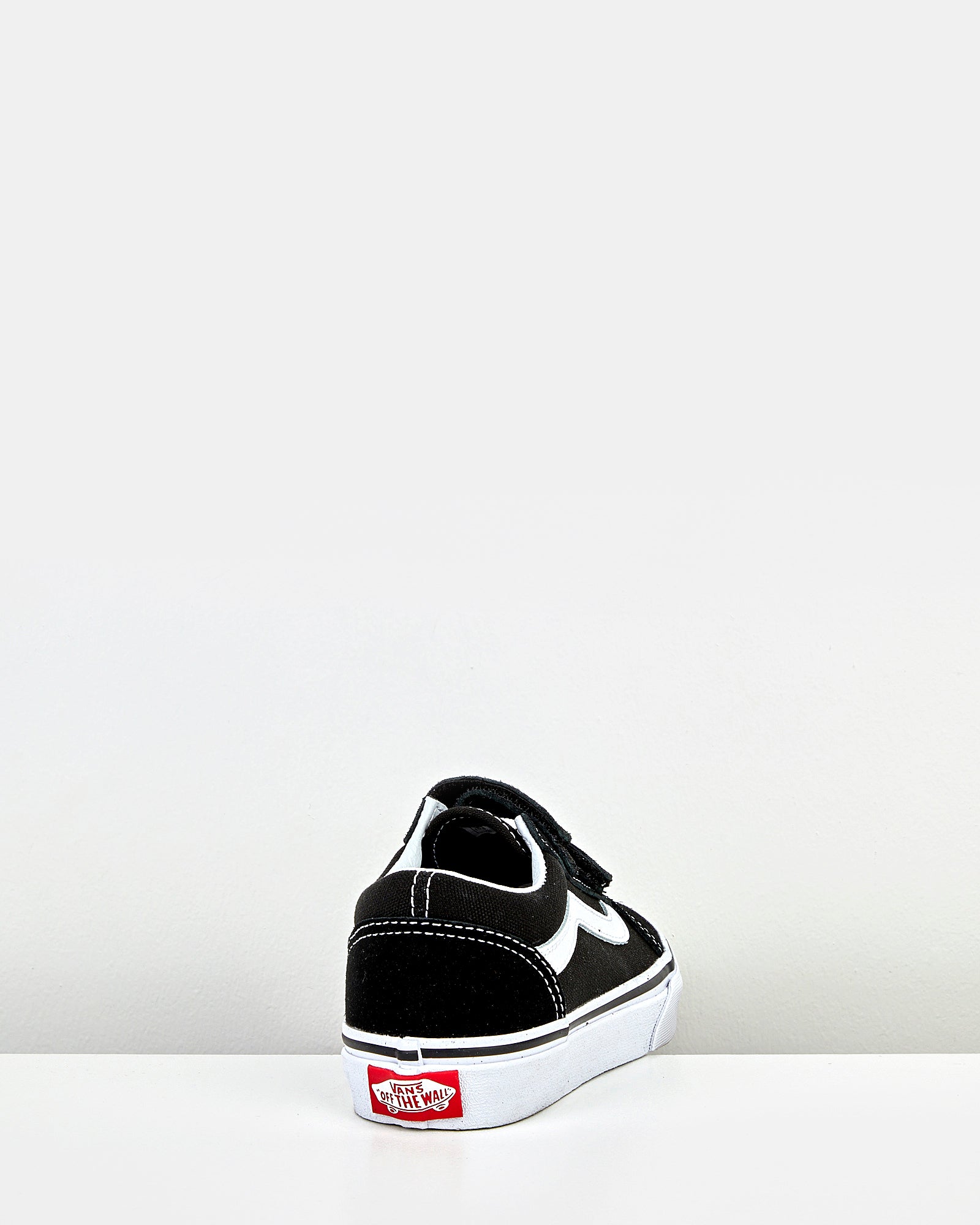 Vans Old Skool V Youth Sneakers in Black & White - Classic Skate Shoes for Boys & Girls | Perfect for School, Skateboarding & Casual Wear