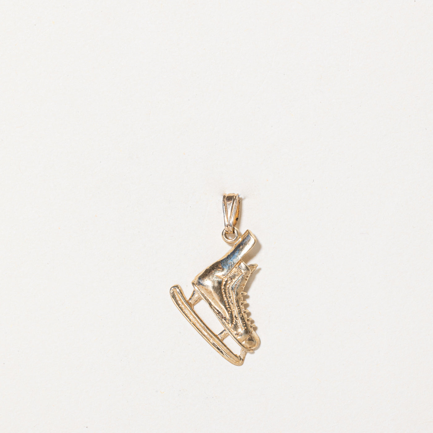 10K Yellow Gold Ice Skate Charm Pendant - Elegant Figure Skating Jewelry for Necklaces & Bracelets - Perfect Gift for Skaters & Ice Dance Lovers