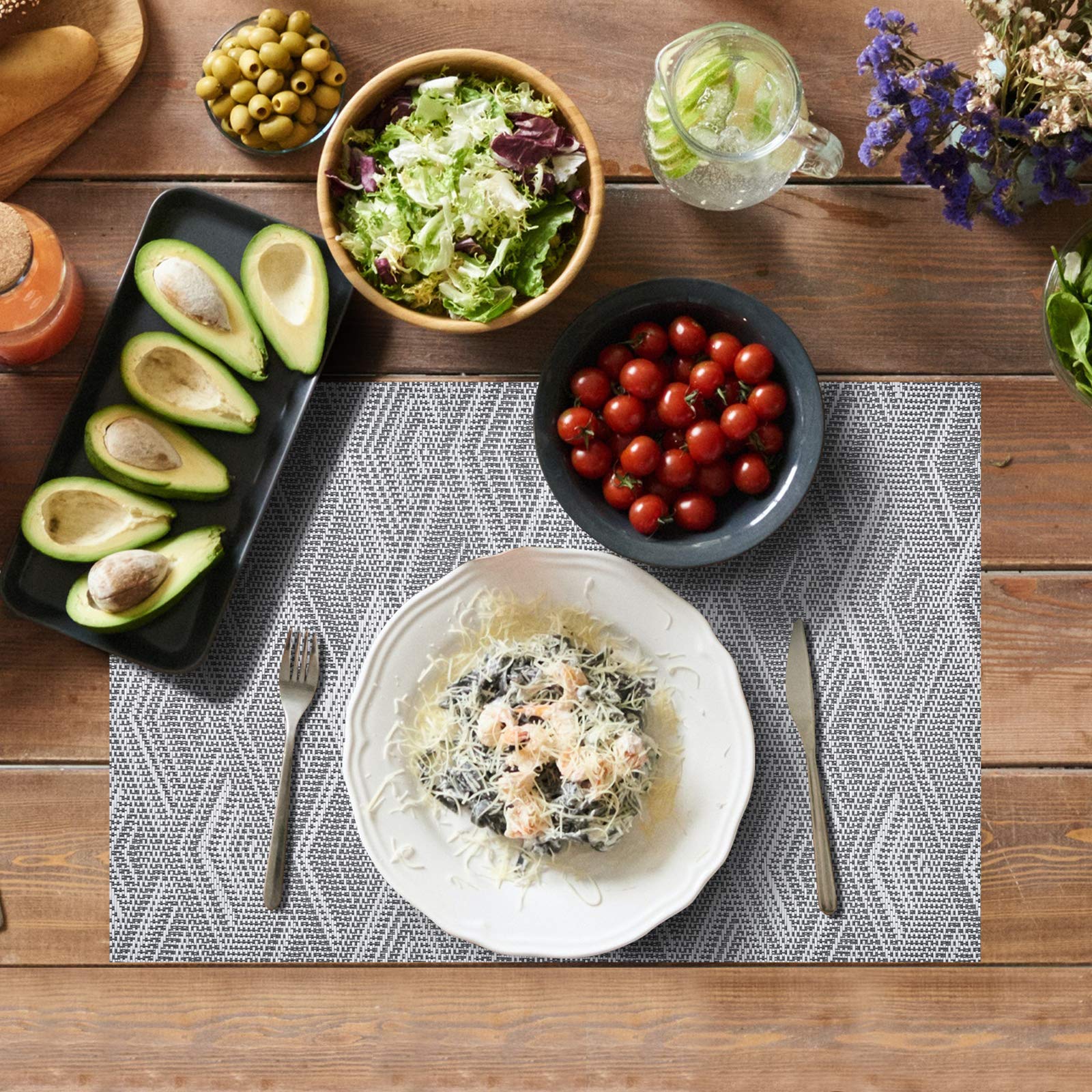 Aofmee Heat Resistant Placemats Set of 6 - Washable PVC Table Mats, Non-Slip Stain Resistant Woven Vinyl Place Mats for Kitchen & Dining Table - Perfect for Everyday Meals, Dinner Parties, and Holiday Gatherings