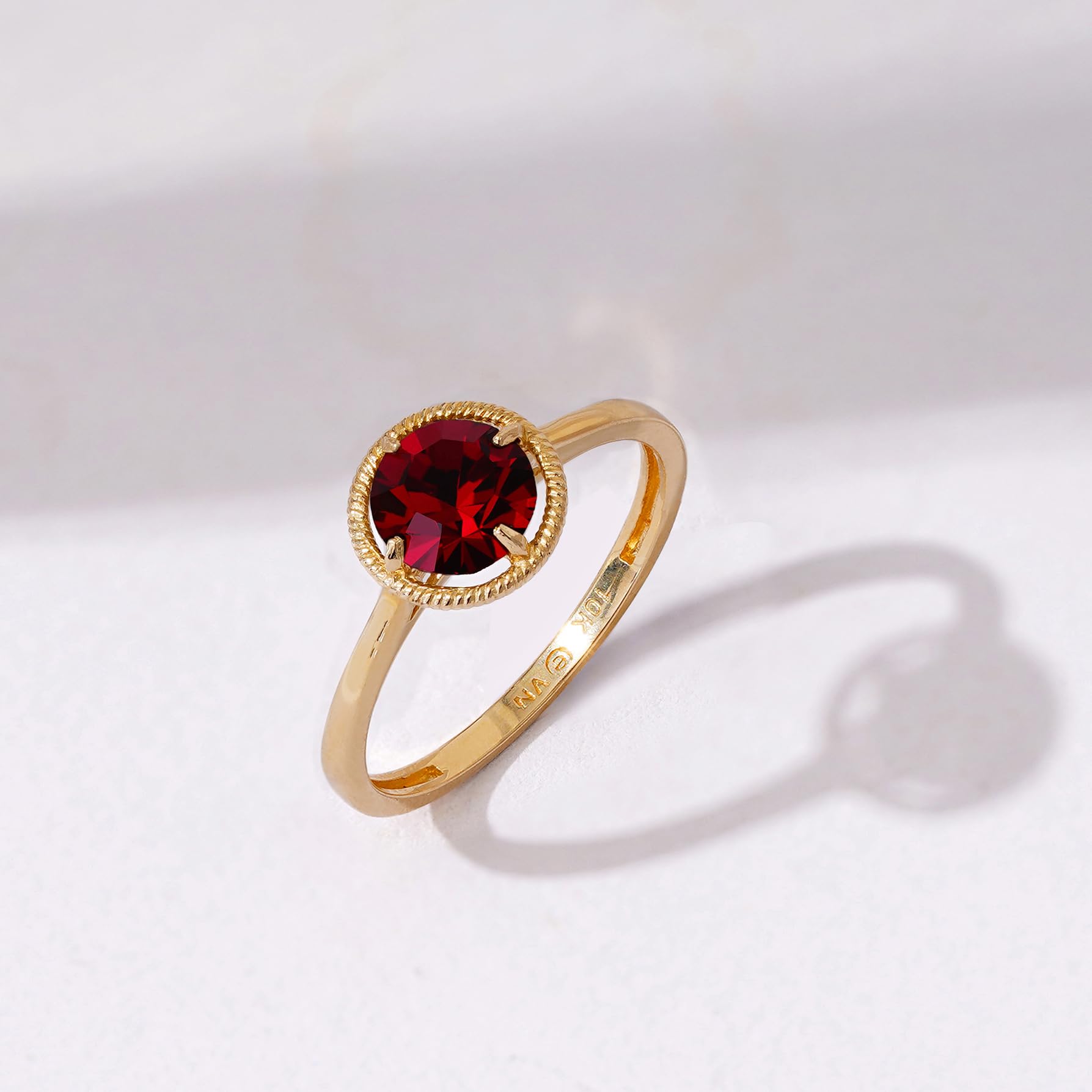 10K Gold March Birthstone Ring with Imported Crystal – Amazon Essentials (Previously Amazon Collection) | Elegant Jewelry Gift for Women, Perfect for Birthdays, Anniversaries & Special Occasions