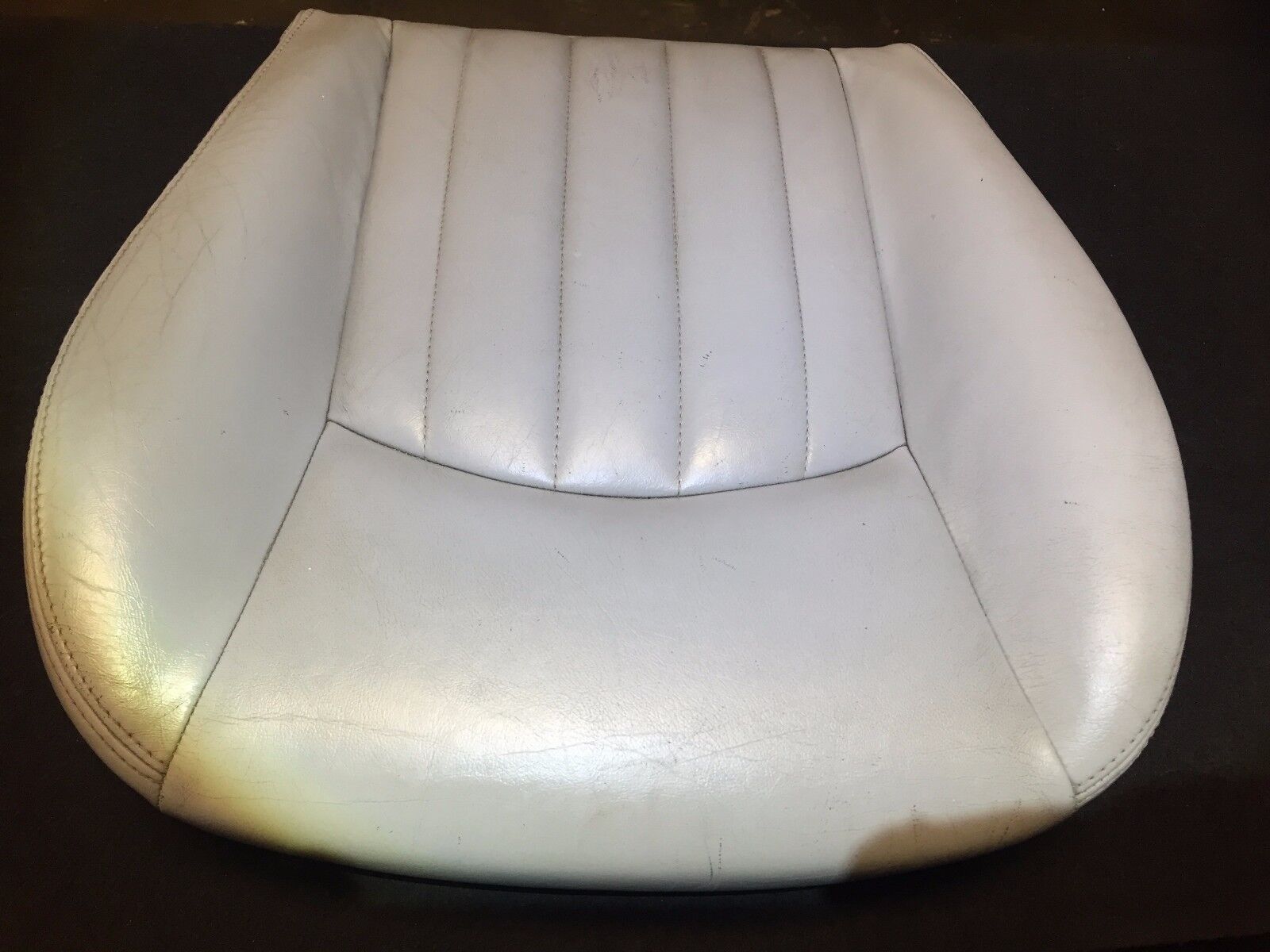 2002-2008 Jaguar X-Type Front Passenger Right Seat Lower Cushion Replacement - OEM Quality Fit for Daily Commuting & Road Trips
