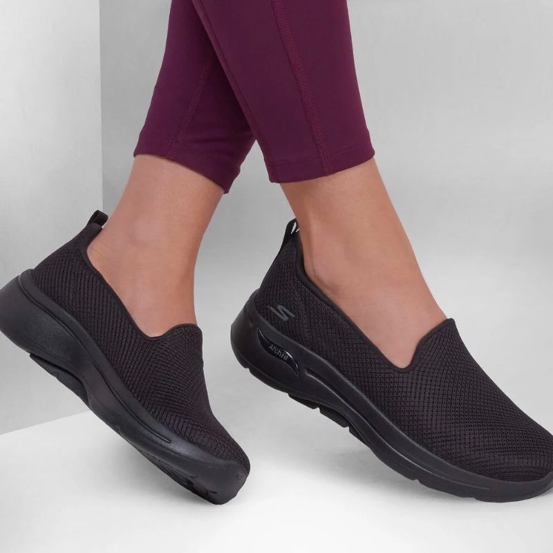 **Skechers Women's Go Walk Arch Fit Slip-On Walking Shoes - Comfortable & Supportive Sneakers for Walking, Travel & Everyday Wear**