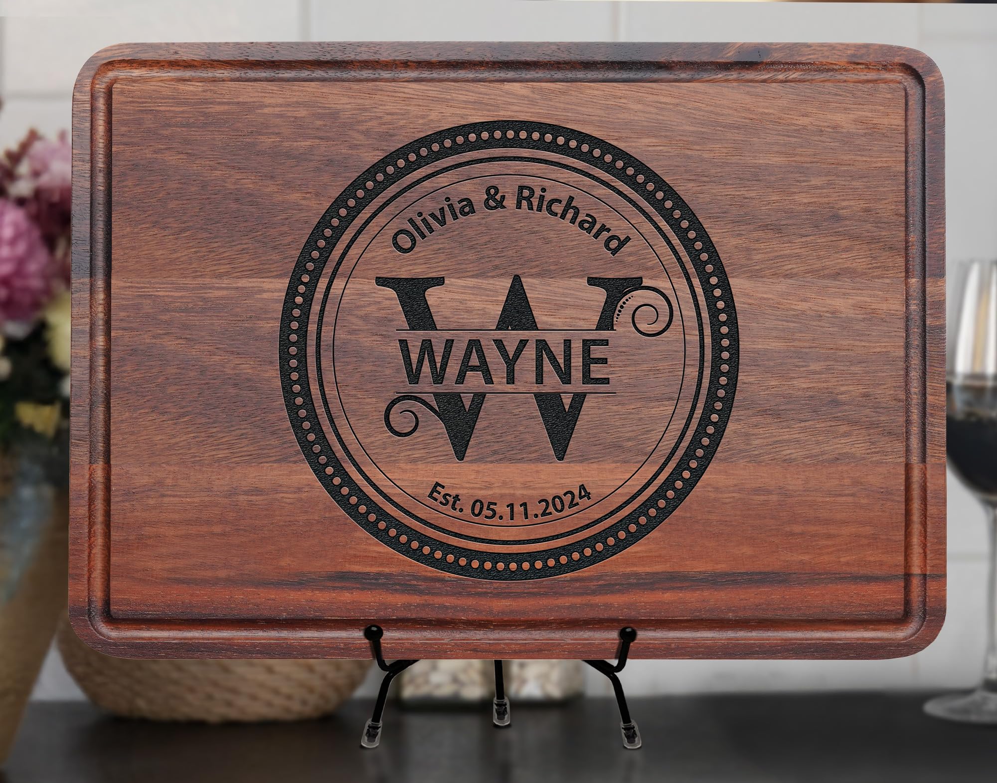 Personalized Wooden Anniversary Cutting Board for Couples - Custom Engraved Wedding Gift for Newlyweds, Romantic Birthday Present for Wife & Husband - Unique Engagement Gift Idea, Wedding Registry Essential - Perfect Christmas Kitchen Gift for Parents (Ideal for Anniversary Celebrations, Housewarming & Romantic Kitchen Decor)