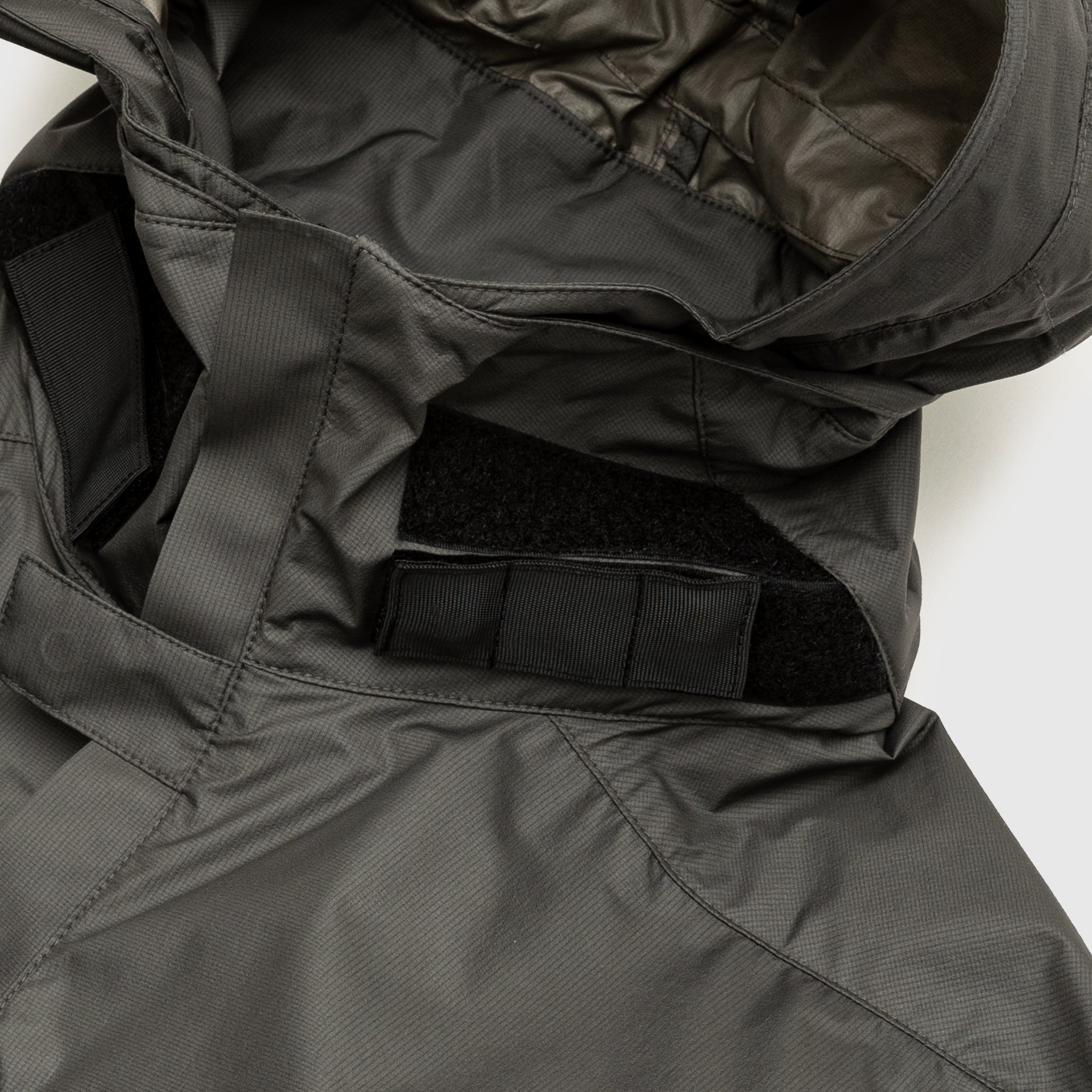 J36 WS Windstopper® Interops Jacket - Lightweight Windproof & Water-Resistant Outdoor Jacket for Hiking, Running & Cycling