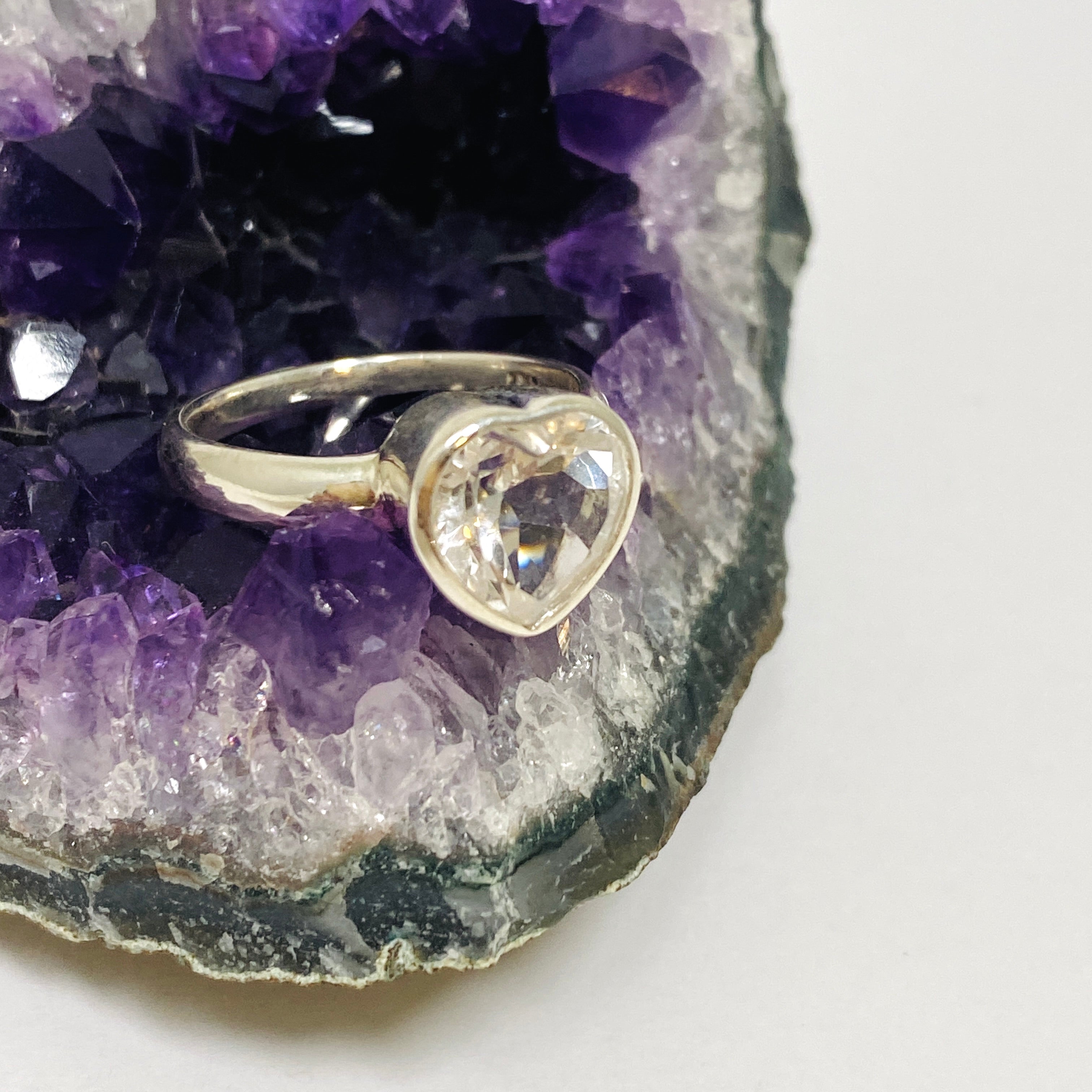 Faceted Clear Quartz Heart Ring PRGJ554 - Elegant Crystal Jewelry for Women, Perfect for Valentine's Day Gifts & Spiritual Healing