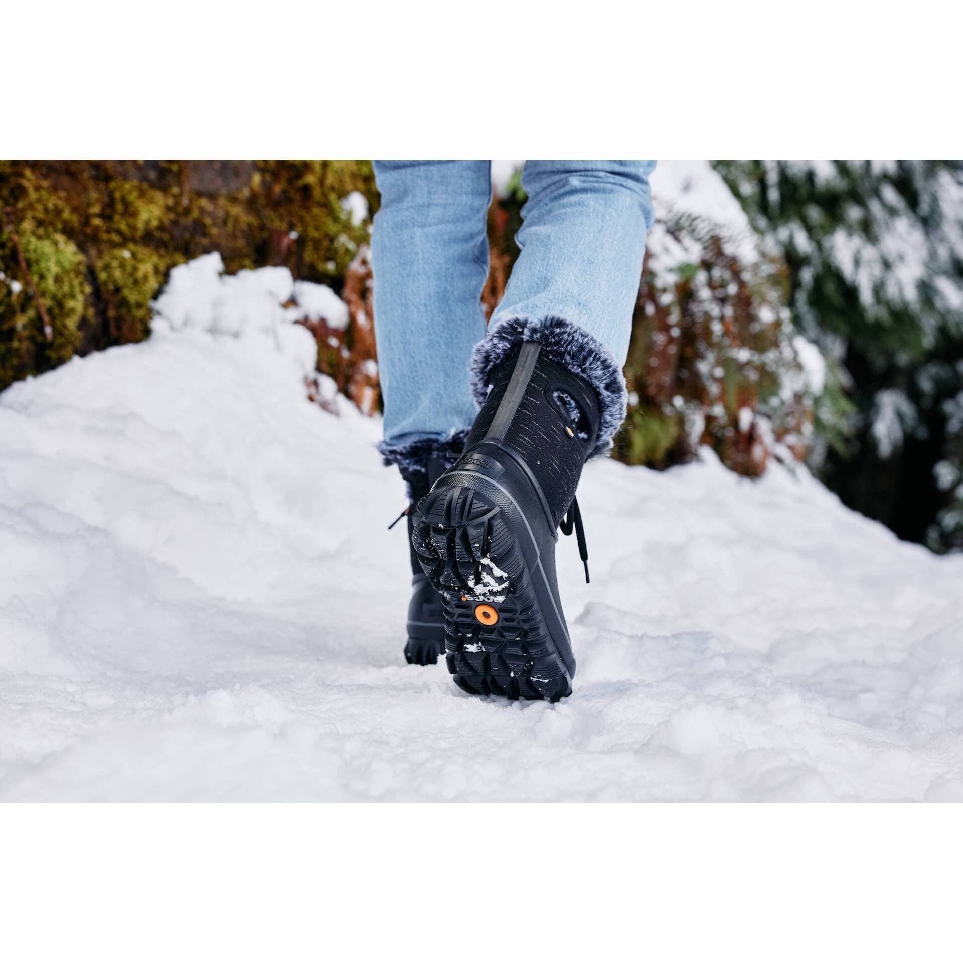 BOGS ARCATA DASH Waterproof Insulated Boots for Women - Winter Snow Boots with Slip-Resistant Sole | Perfect for Hiking, Snowshoeing & Outdoor Adventures