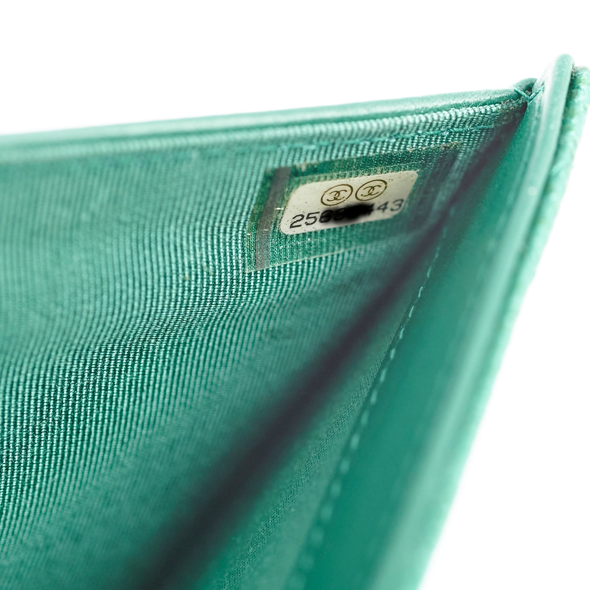 Chanel 18S Caviar Wallet Iridescent Emerald Green - Luxury Women's Leather Wallet for Everyday Use & Special Occasions